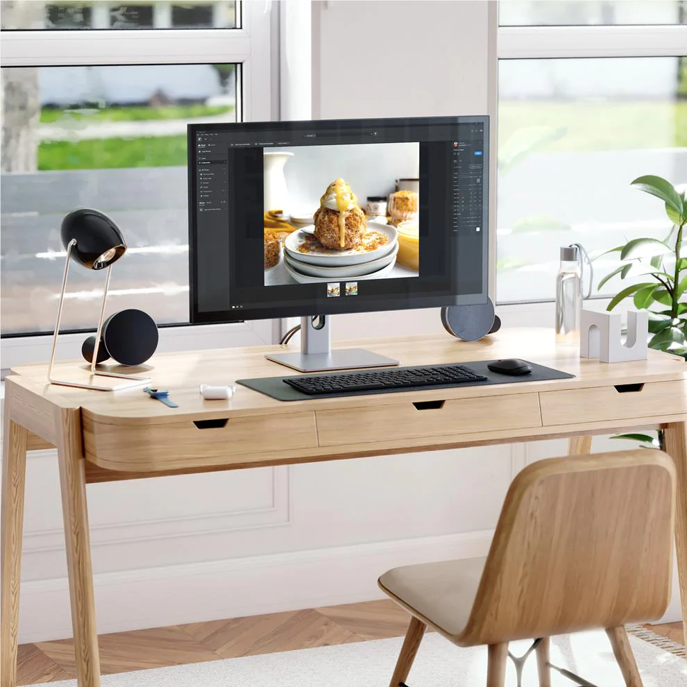 ALOGIC Clarity 27" UHD 4K Monitor with 90W PD - Image 8