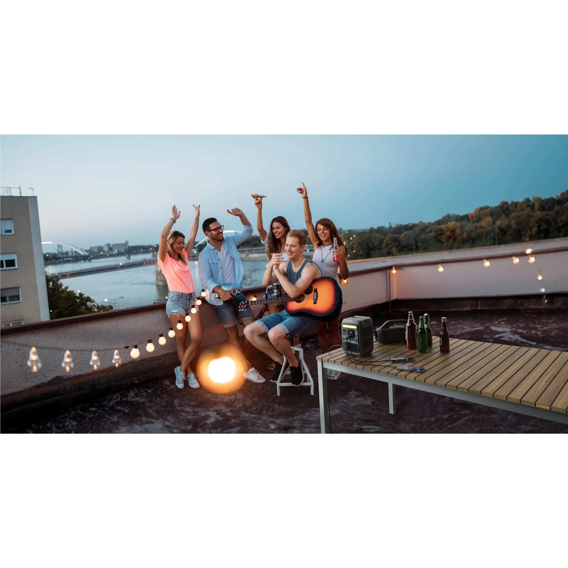 Anker SOLIX C300 Portable Power Station - Image 12