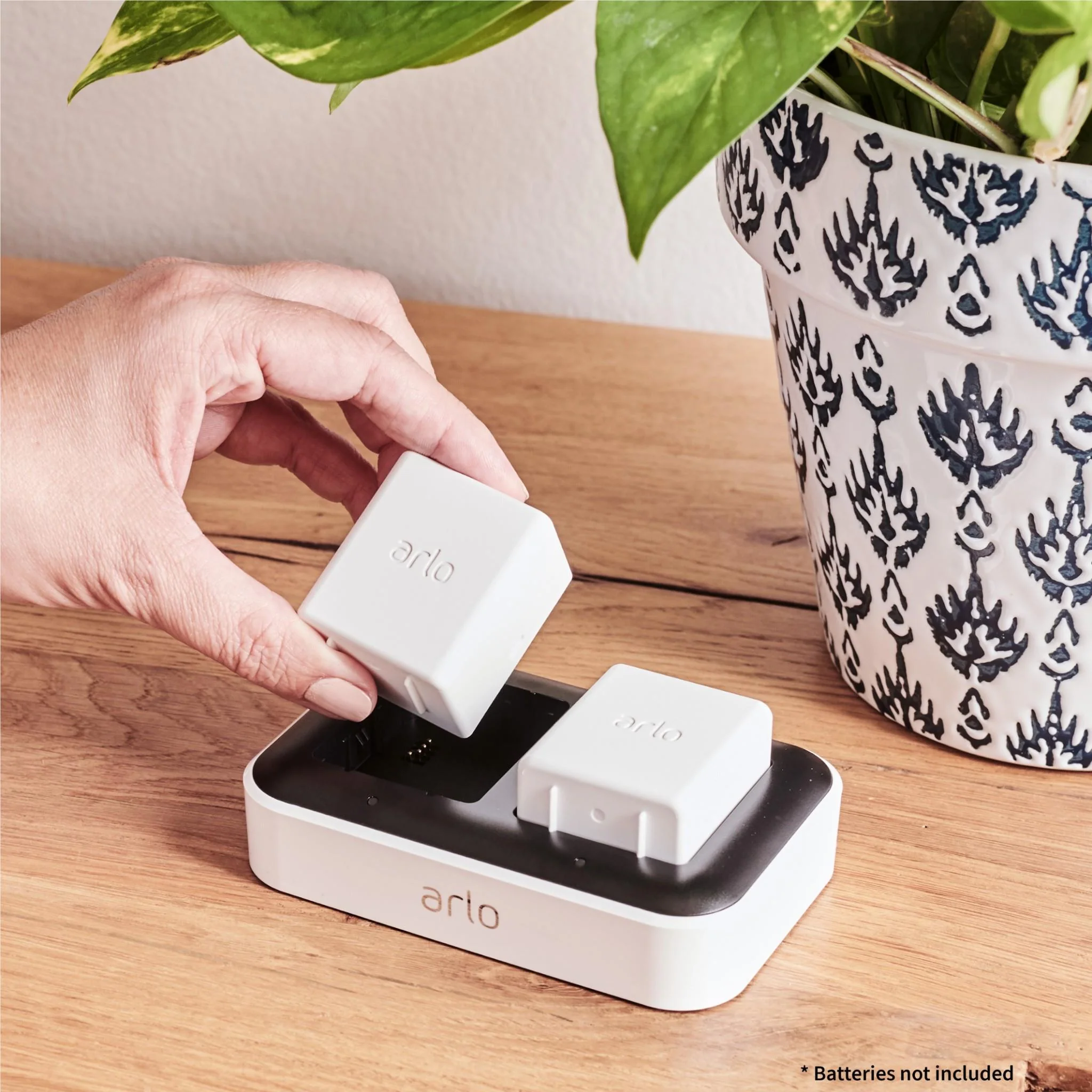 Arlo Dual Charging Station (Ultra/Pro/Go2/Floodlights) - Image 3