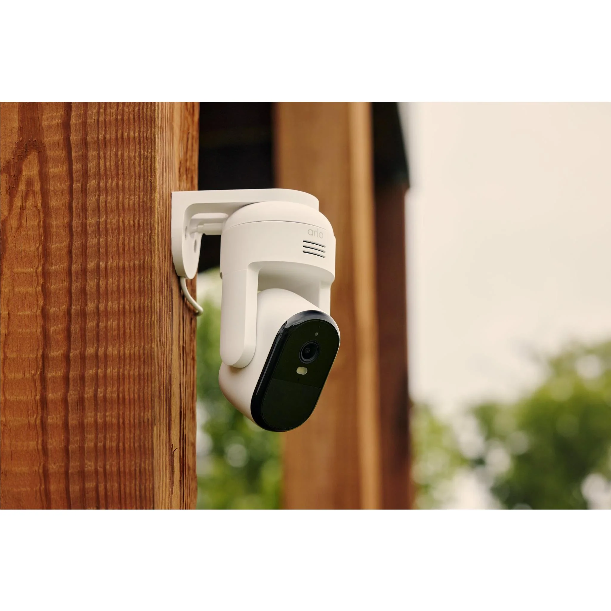 Arlo Essential Pan Tilt 2K Outdoor Plug-In Security Camera - Image 8