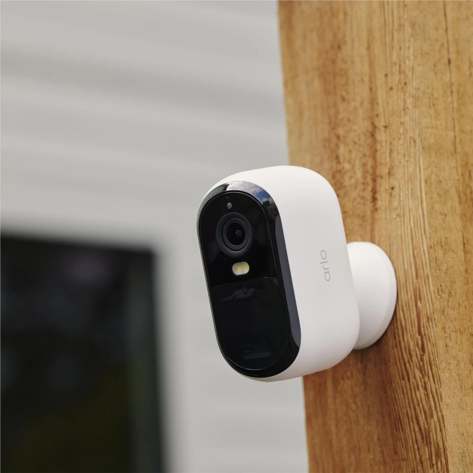 Arlo Essentials (3rd Gen) 2K Outdoor Security Camera Solar Bundle Kit [4 Pack] + 6M Subscription - Image 9