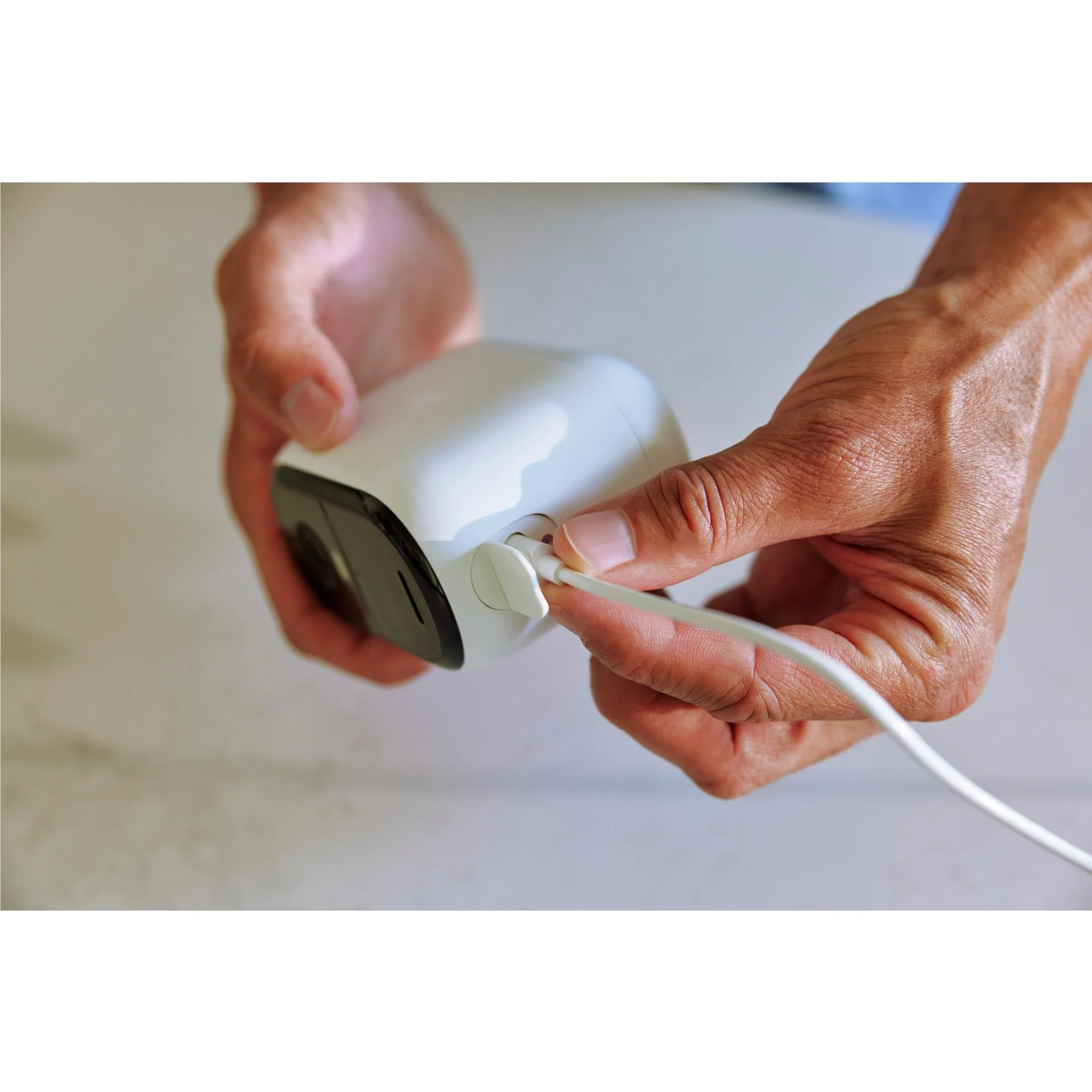Arlo Essentials Outdoor Charging Cable (2nd Generation) - Image 4