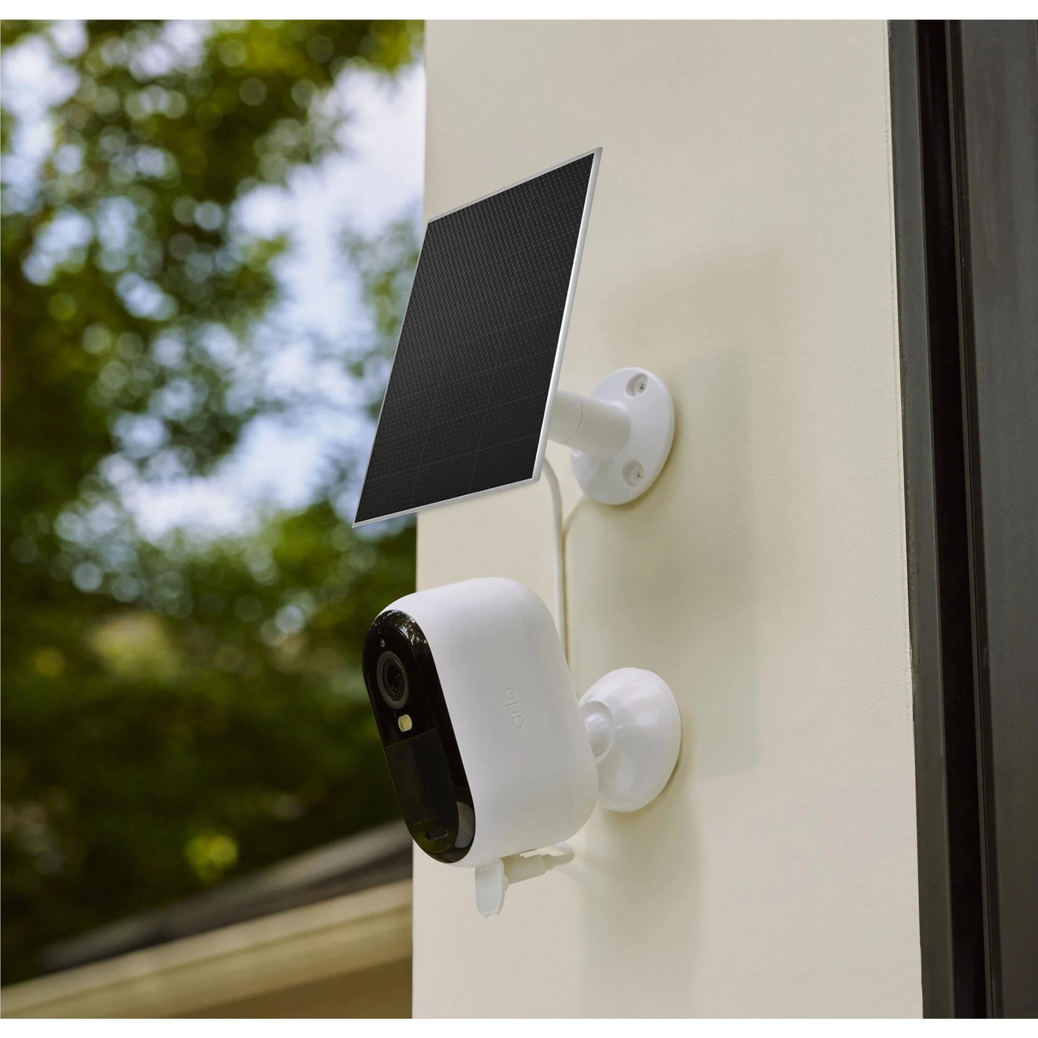 Arlo Solar Panel Charger - Image 10