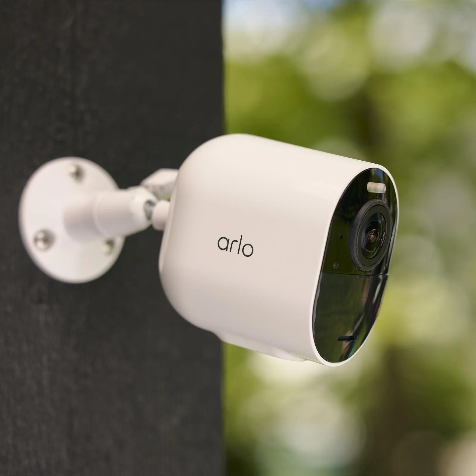 Arlo Ultra 3 4K Outdoor Security Camera & Solar Bundle Kit (4 Pack) + 12M Subscription - Image 11