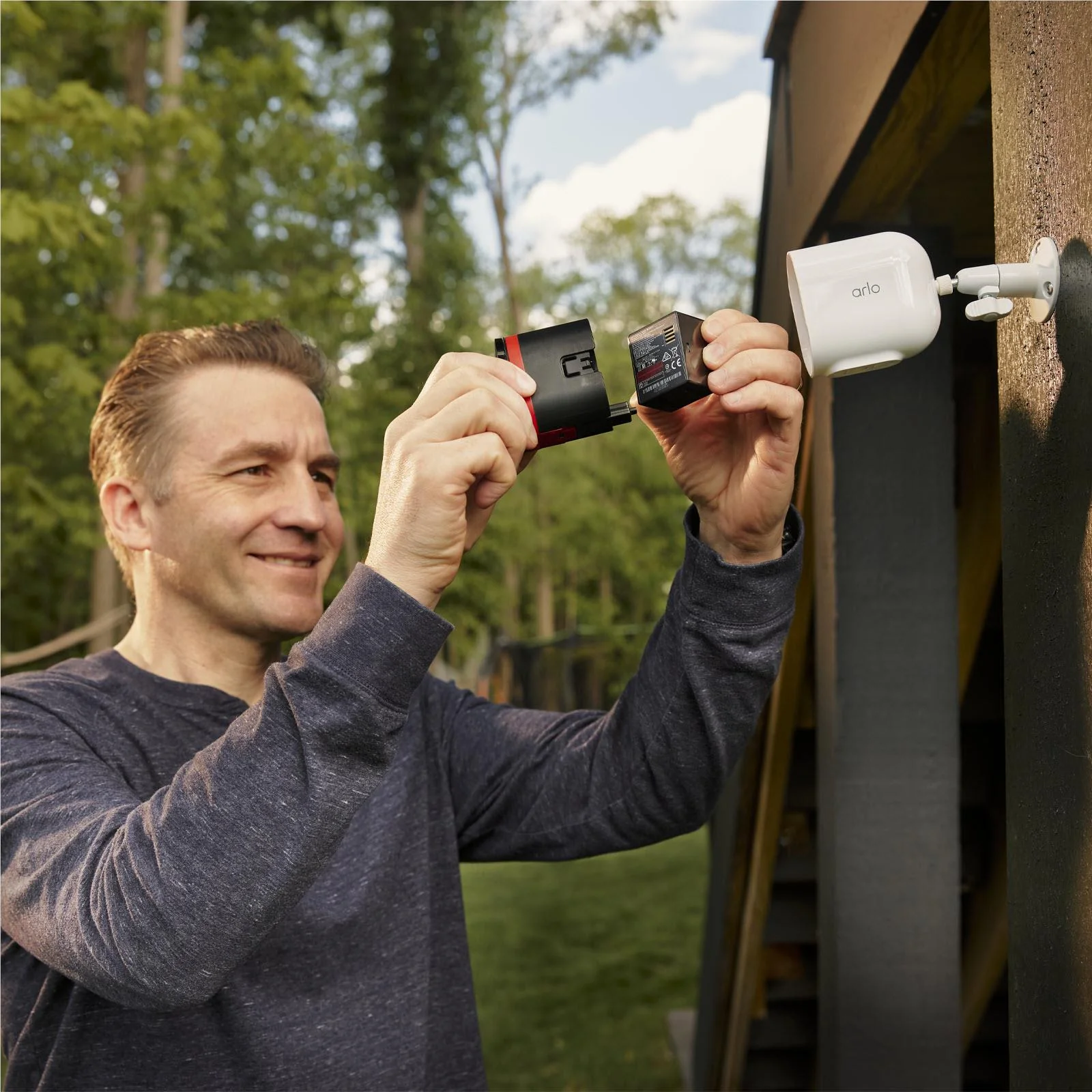 Arlo Ultra 3 4K Outdoor Security Camera & Solar Bundle Kit (4 Pack) + 12M Subscription - Image 8
