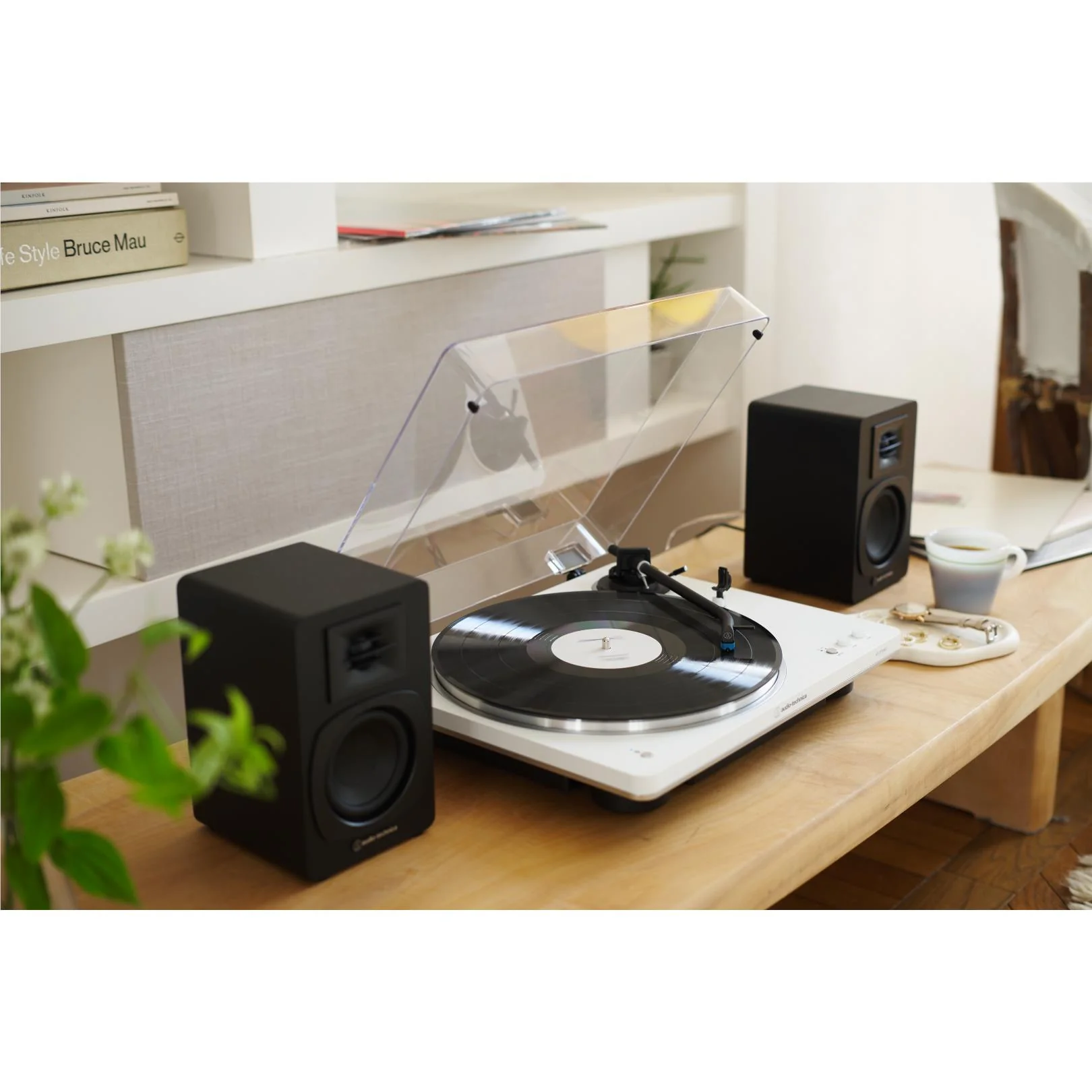 Audio-Technica LP70XBT Fully Automatic Bluetooth Turntable (White) - Image 5