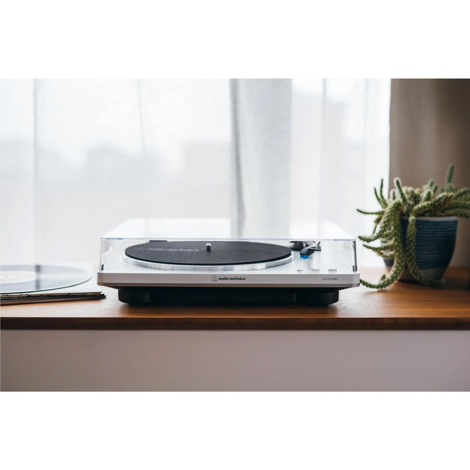 Audio-Technica LP70XBT Fully Automatic Bluetooth Turntable (White) - Image 6