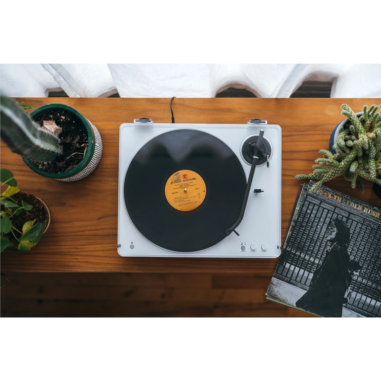 Audio-Technica LP70XBT Fully Automatic Bluetooth Turntable (White) - Image 8