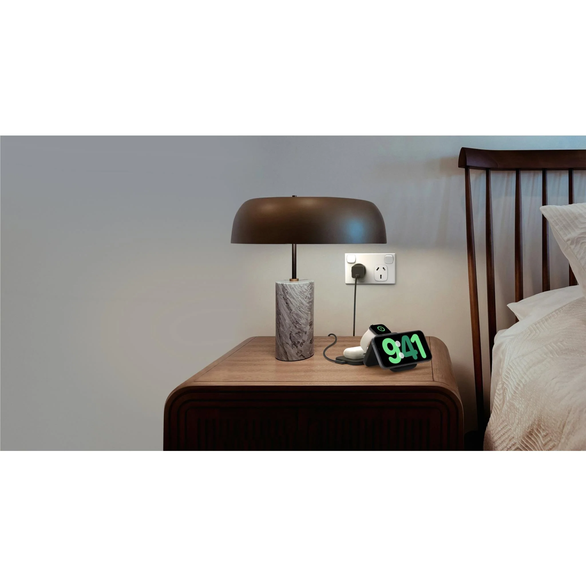 Belkin BoostCharge Pro 3-in-1 Magnetic Qi2 15W Charging Travel Pad - Image 9