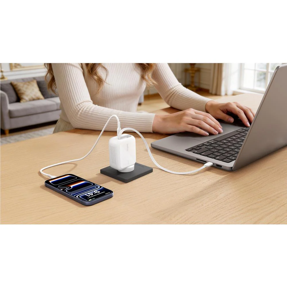 Belkin UltraCharge Retractable GaN Wall Charger 67W - Image 4