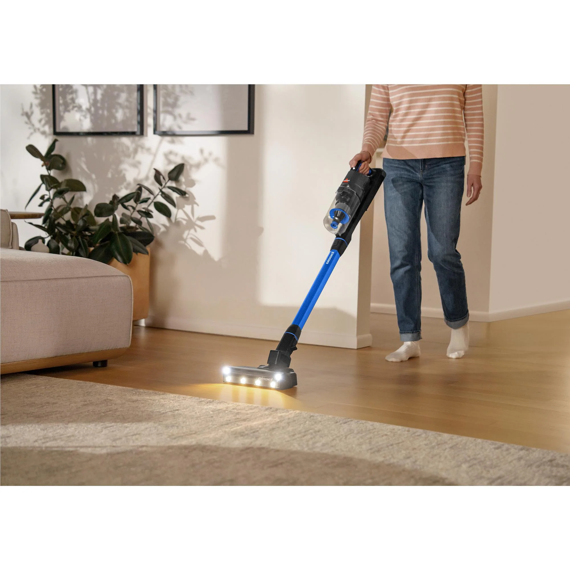 Bissell PowerClean FurFinder Stick Vac - Image 3