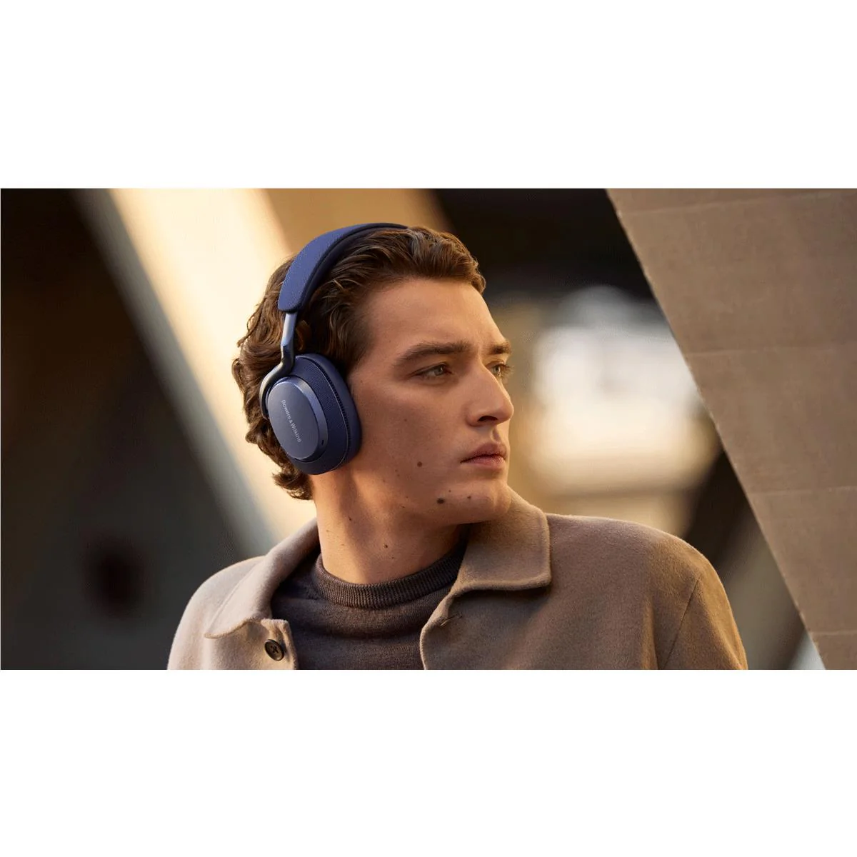 Bowers & Wilkins PX7 S3 Noise-Cancelling Over-Ear Headphones (Indigo Blue) - Image 7
