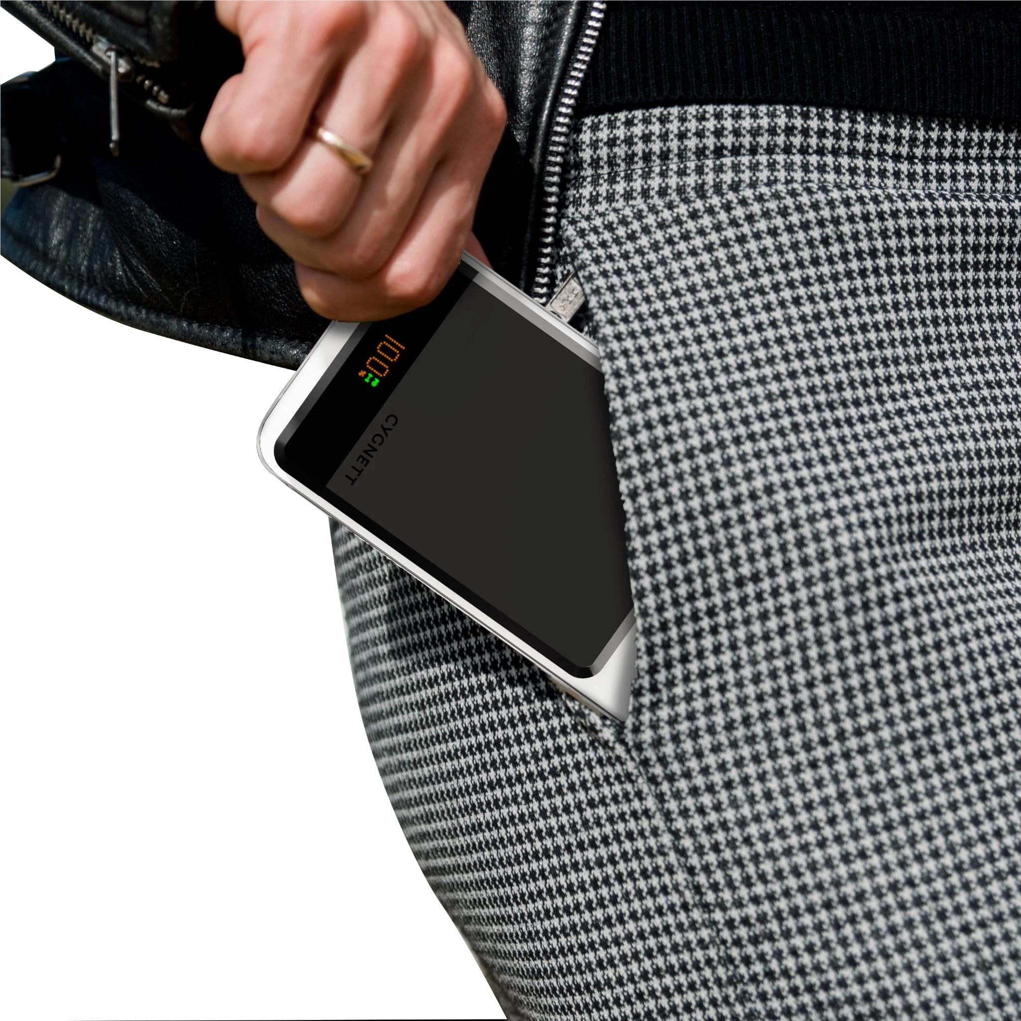 Cygnett Magnetic Wireless Power Bank [10K] (Black) - Image 5