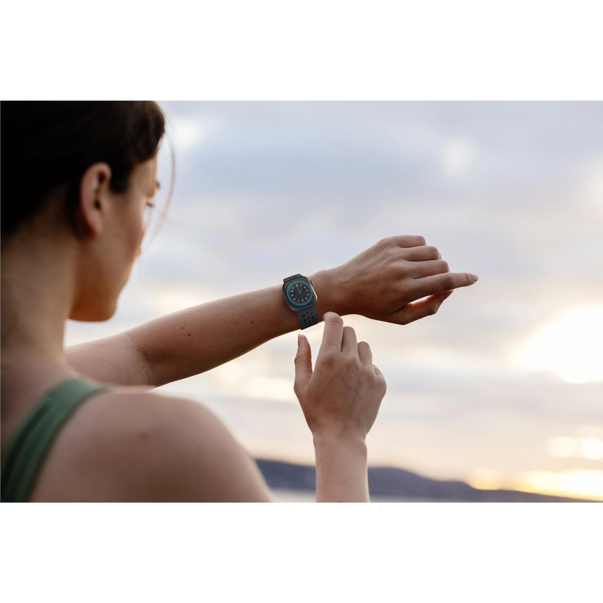 Cygnett SportsBand for Apple Watch 3/4/5/6/7/8/9/10/SE [42/44/45/46mm] Ultra 1-2 49mm (Black) - Image 4