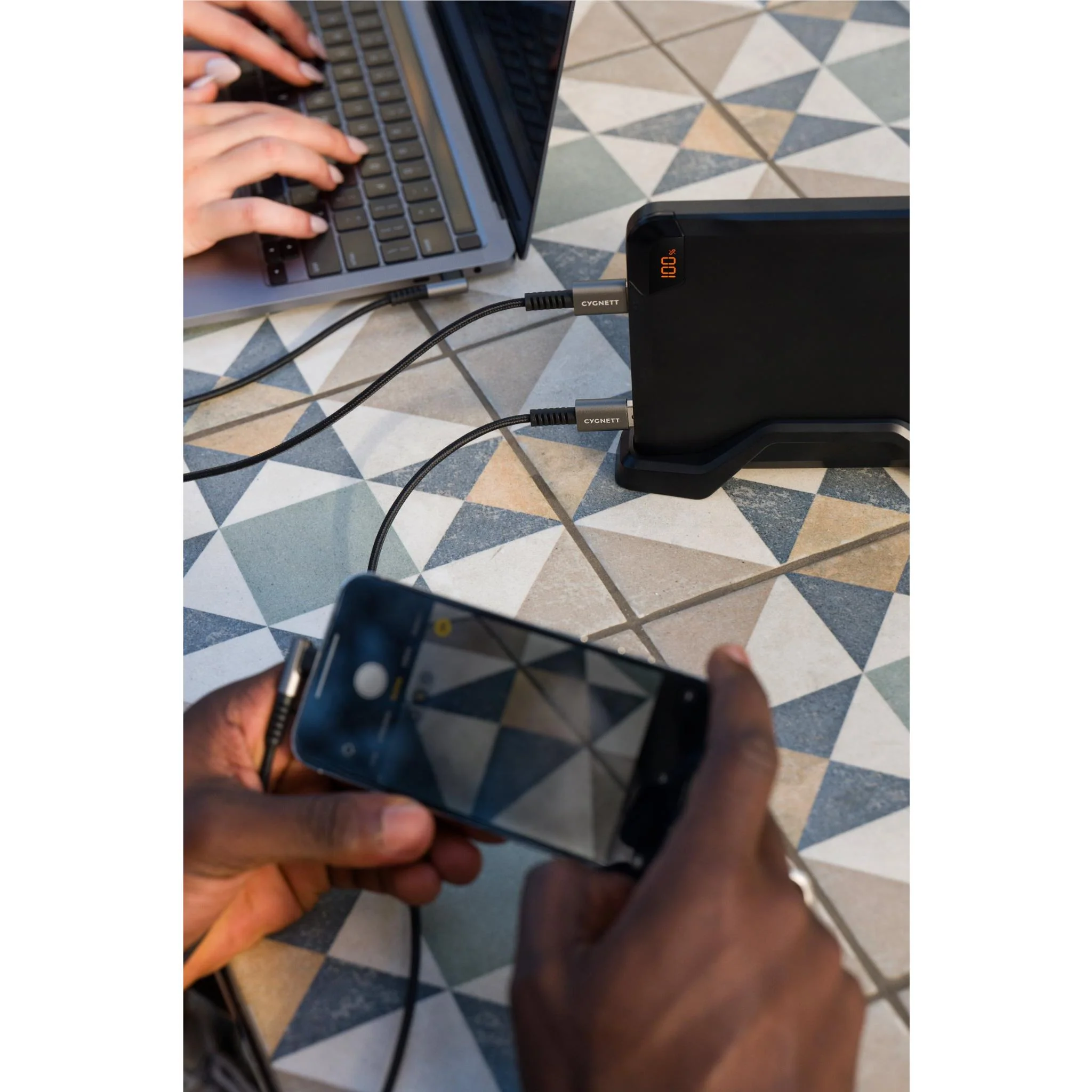 Cygnett VertPWR Laptop Power Bank [25K] (Obsidian) - Image 5