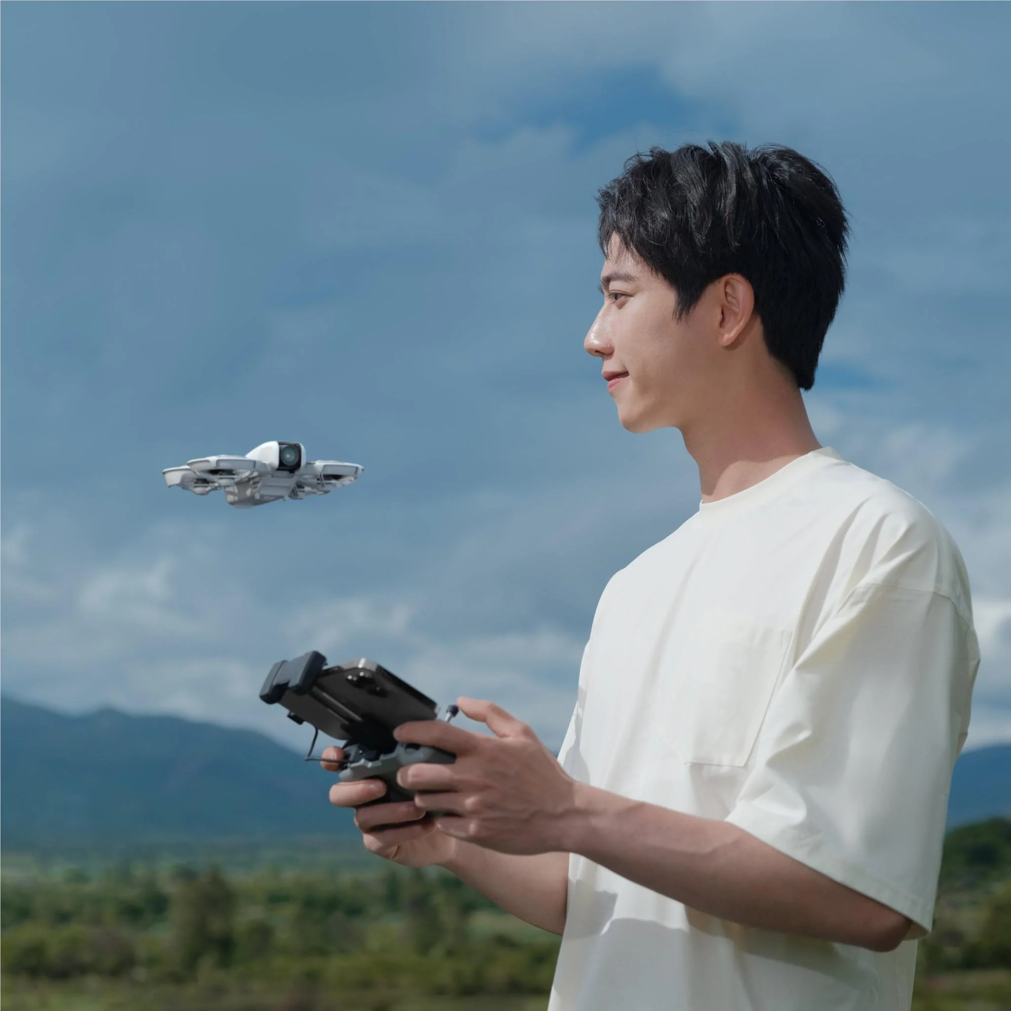 DJI Neo Drone Fly More Combo - Image 13