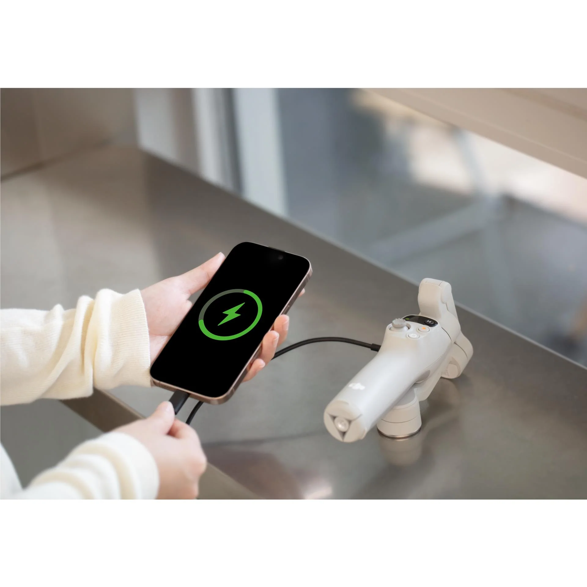 DJI Osmo Mobile 7 Gimbal - Image 9