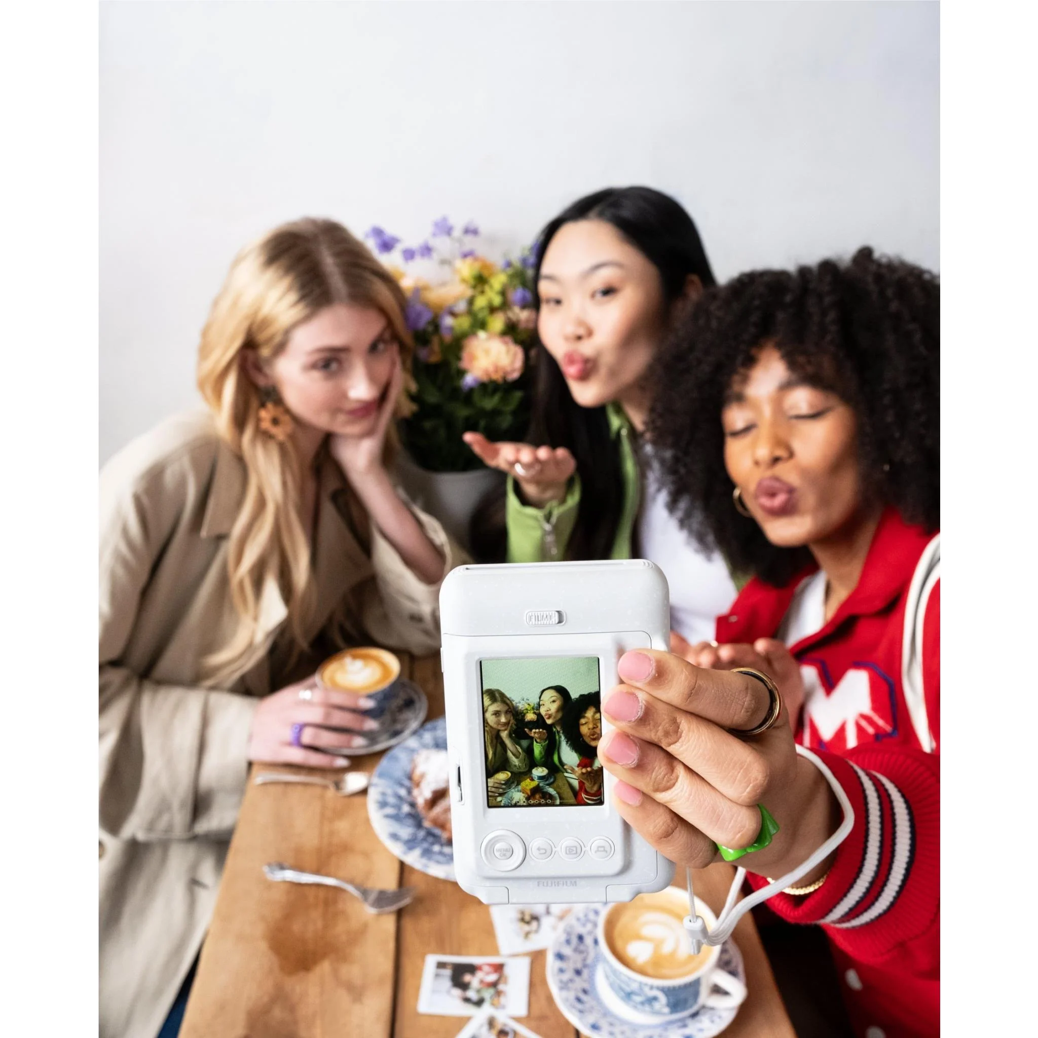 Fujifilm instax mini LiPlay C Instant Camera and Smartphone Printer (Misty White) - Image 12