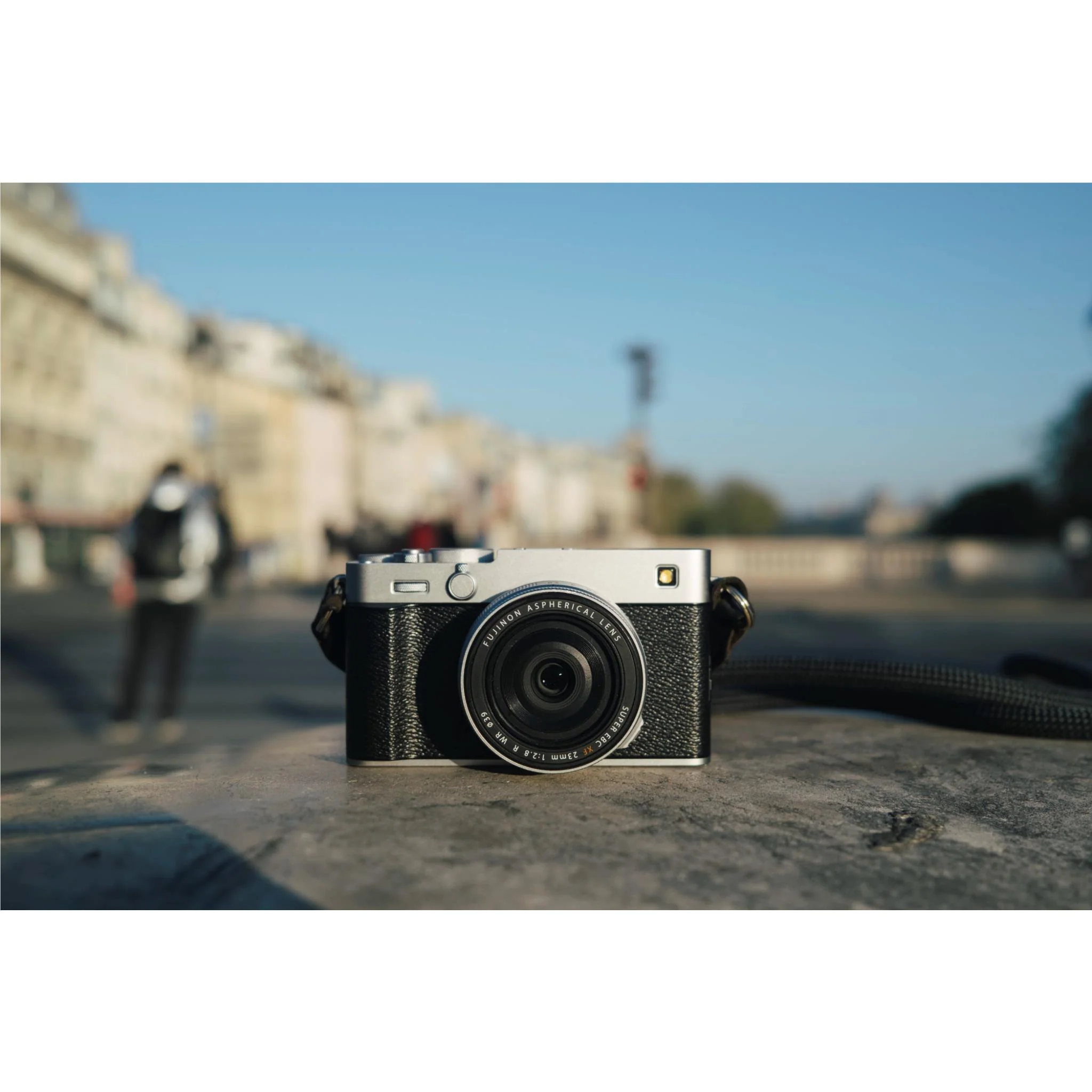 Fujifilm X-E5 Mirrorless Camera with 23mm Lens (Silver) - Image 10
