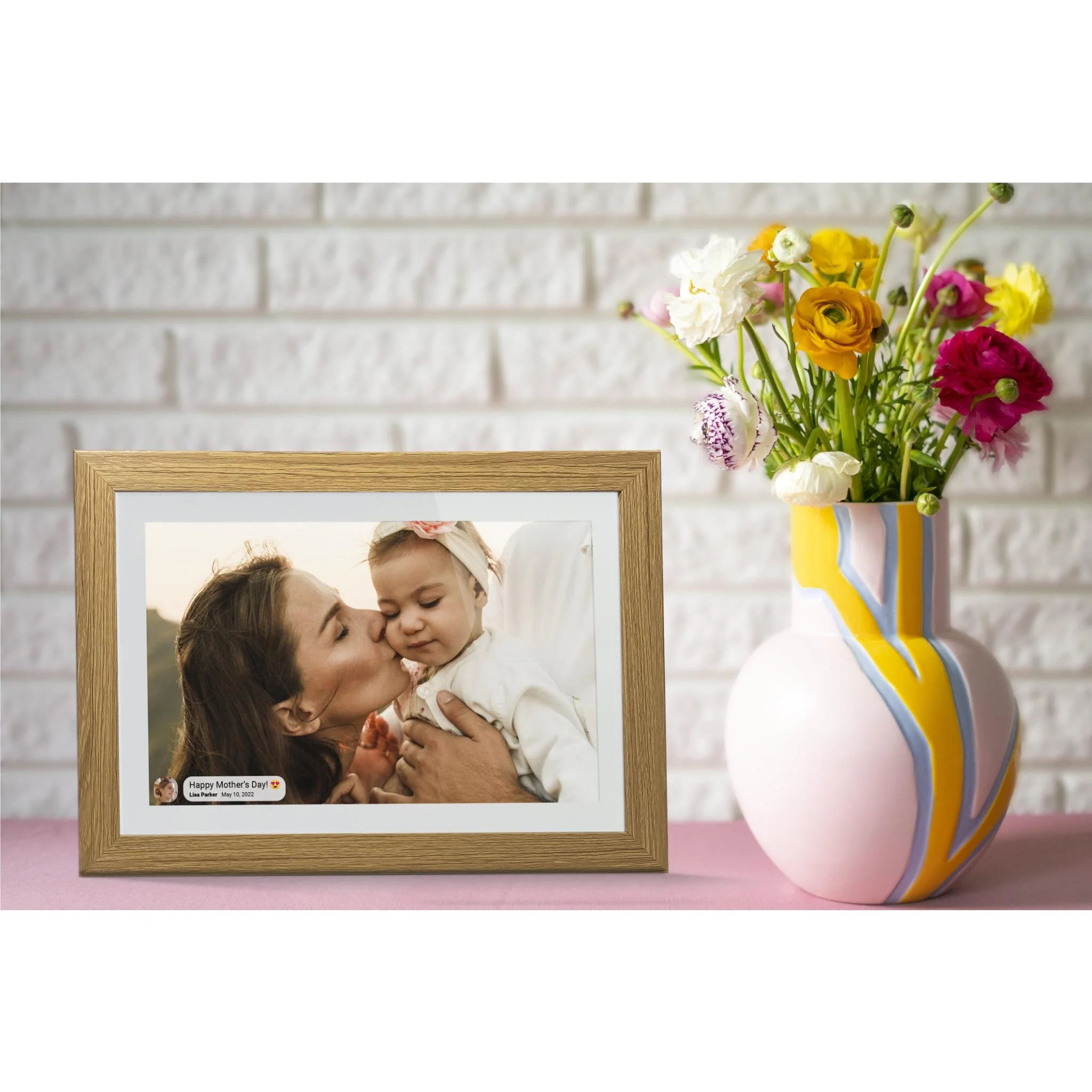 Jackson Frameo Smart Photo Frame 10.1" (White Oak) [16GB] - Image 4