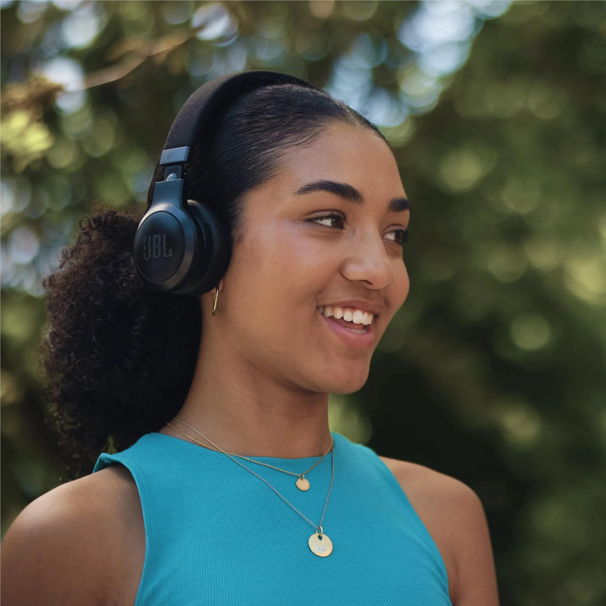 JBL Live 670 Wireless On-Hear Headphones with True Adaptive NC (Black) - Image 8