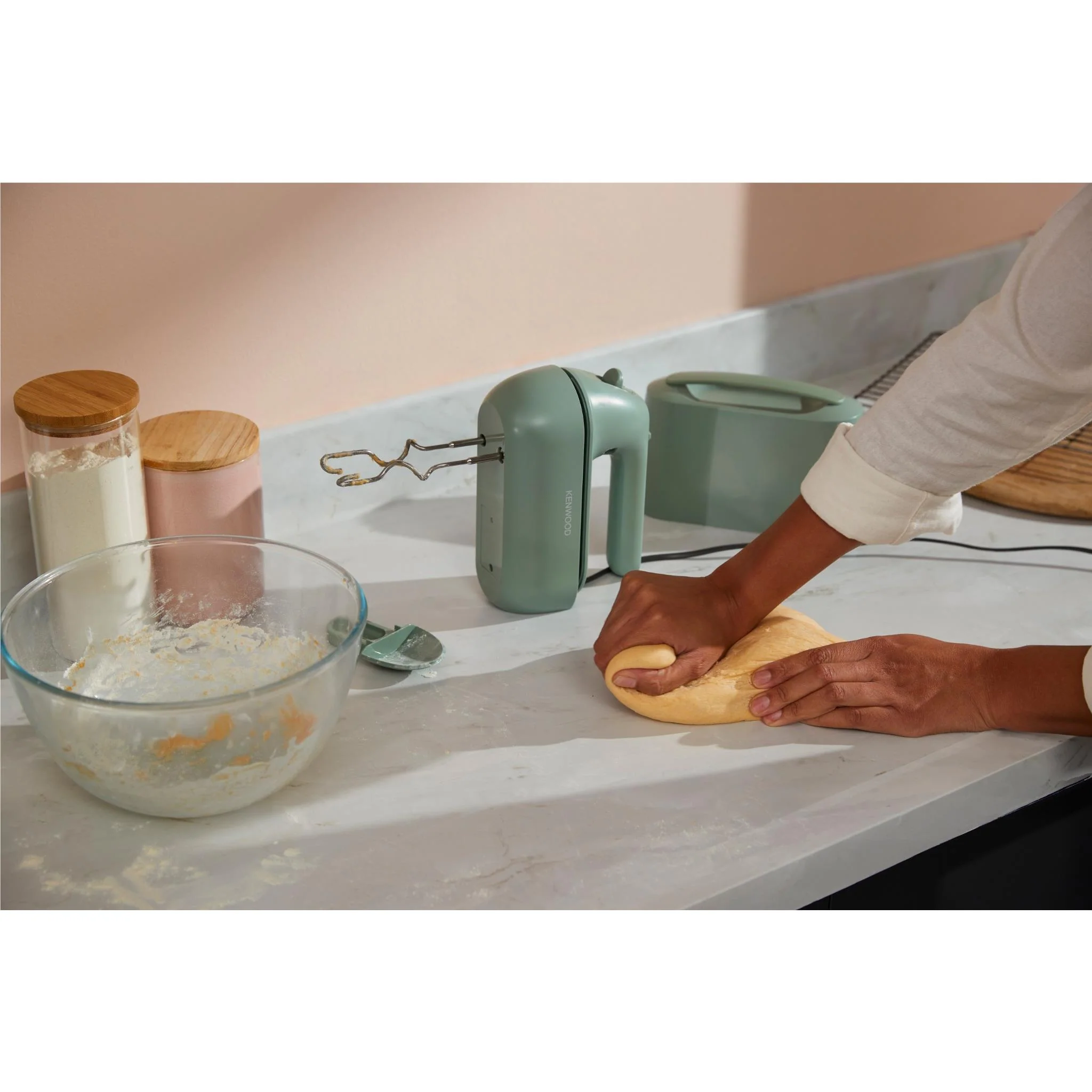 Kenwood QuickMix Go Hand Mixer (Eucalyptus Green) - Image 8