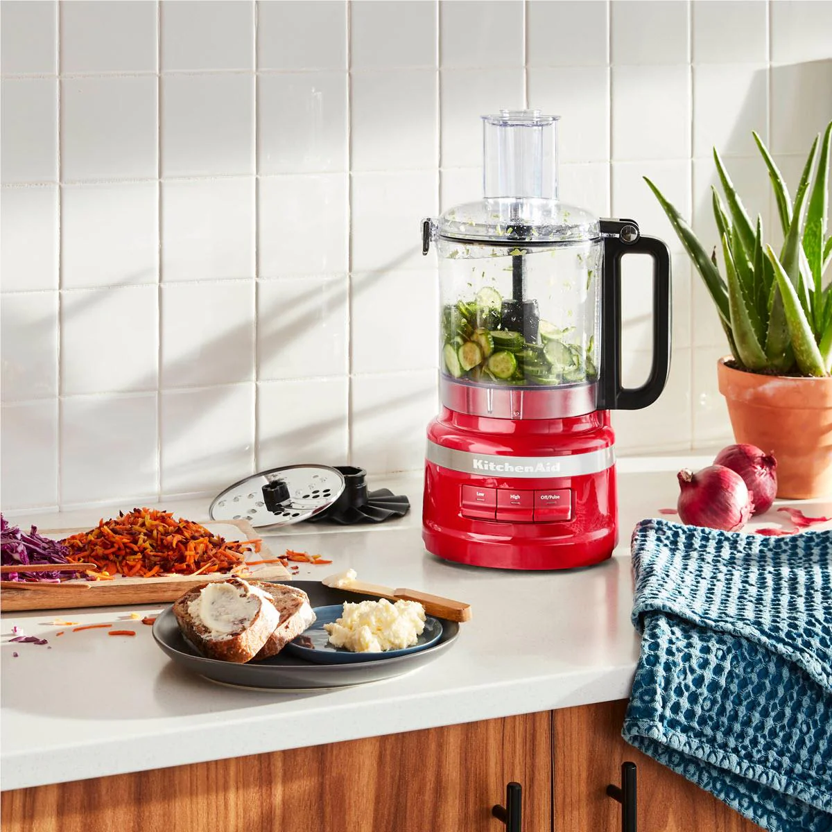 KitchenAid KFP0921 9 Cup Food Processor (Empire Red) - Image 7