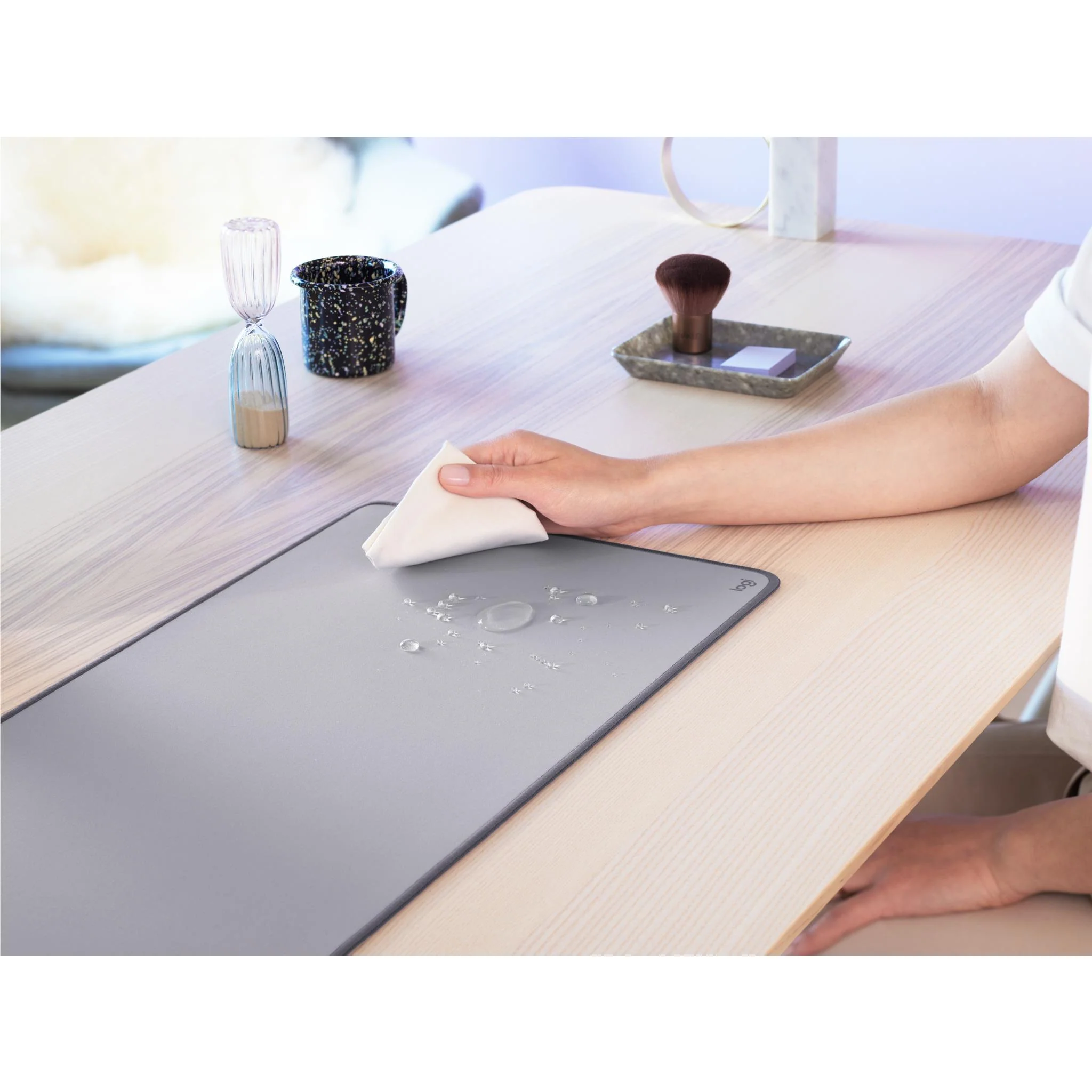 Logitech Desk Mat (Mid Grey) - Image 5