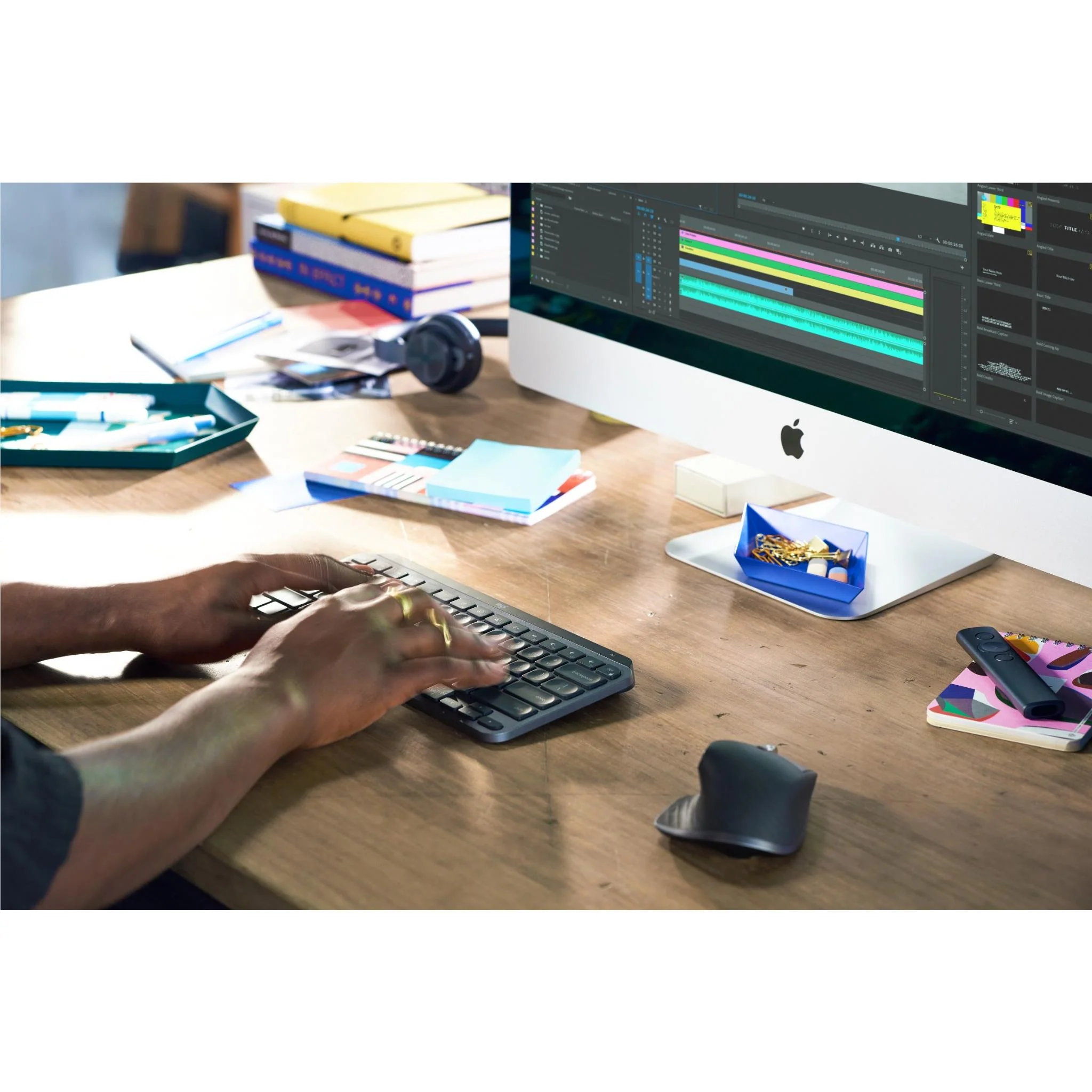 Logitech MX Keys mini Wireless Keyboard (Graphite) - Image 6
