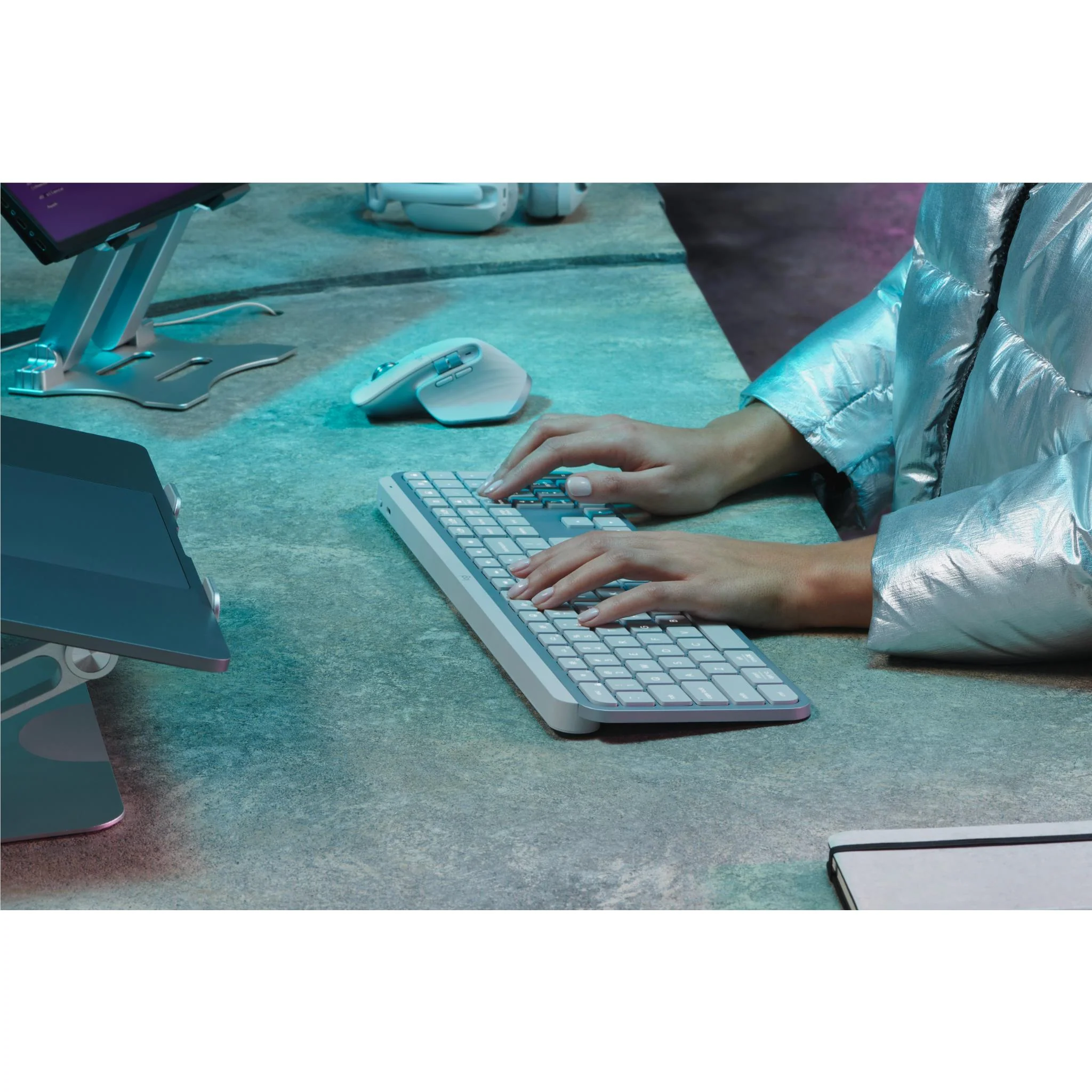 Logitech MX Keys S Advanced Wireless Illuminated Keyboard (Pale Grey) - Image 4