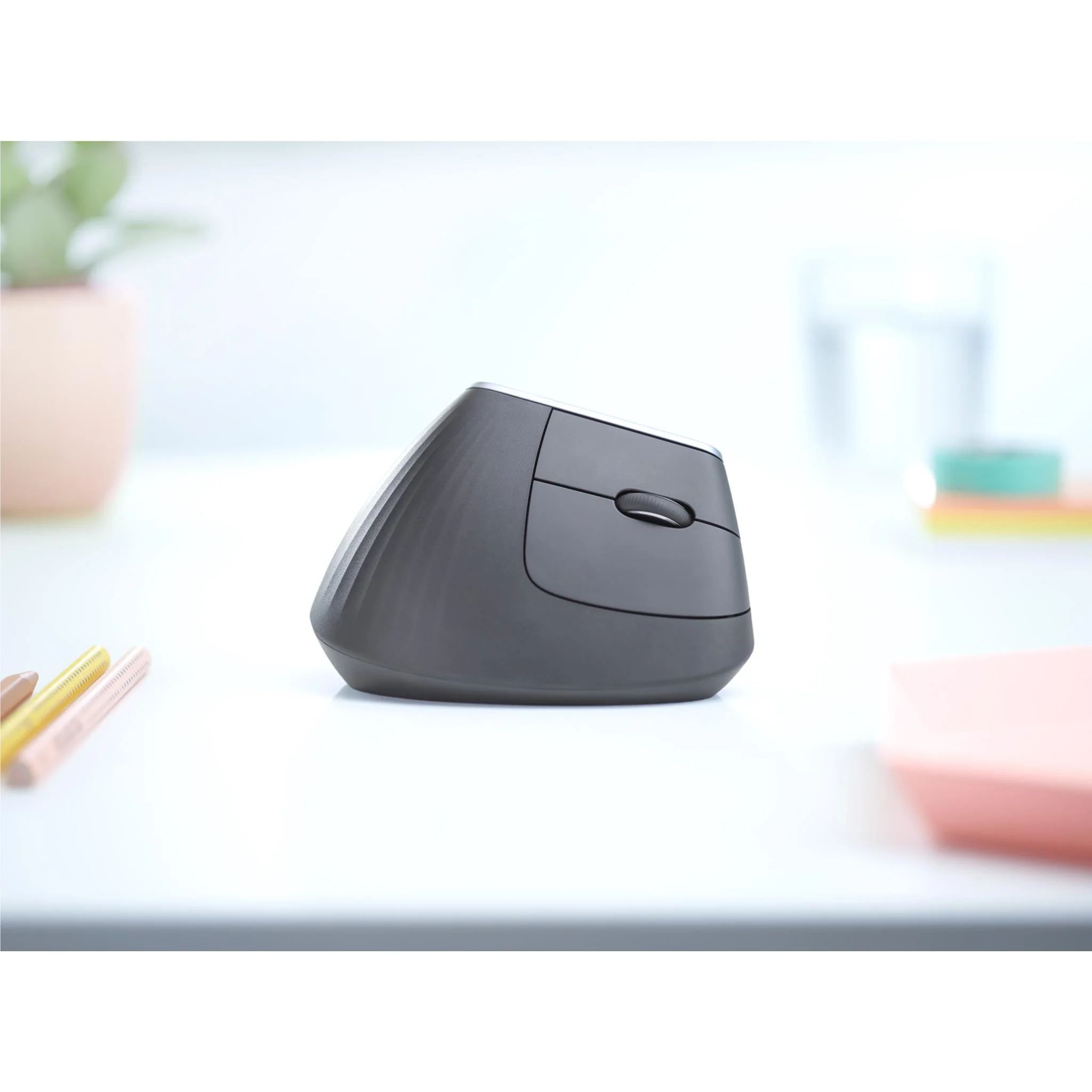Logitech MX Vertical Advanced Ergonomic Mouse - Image 5