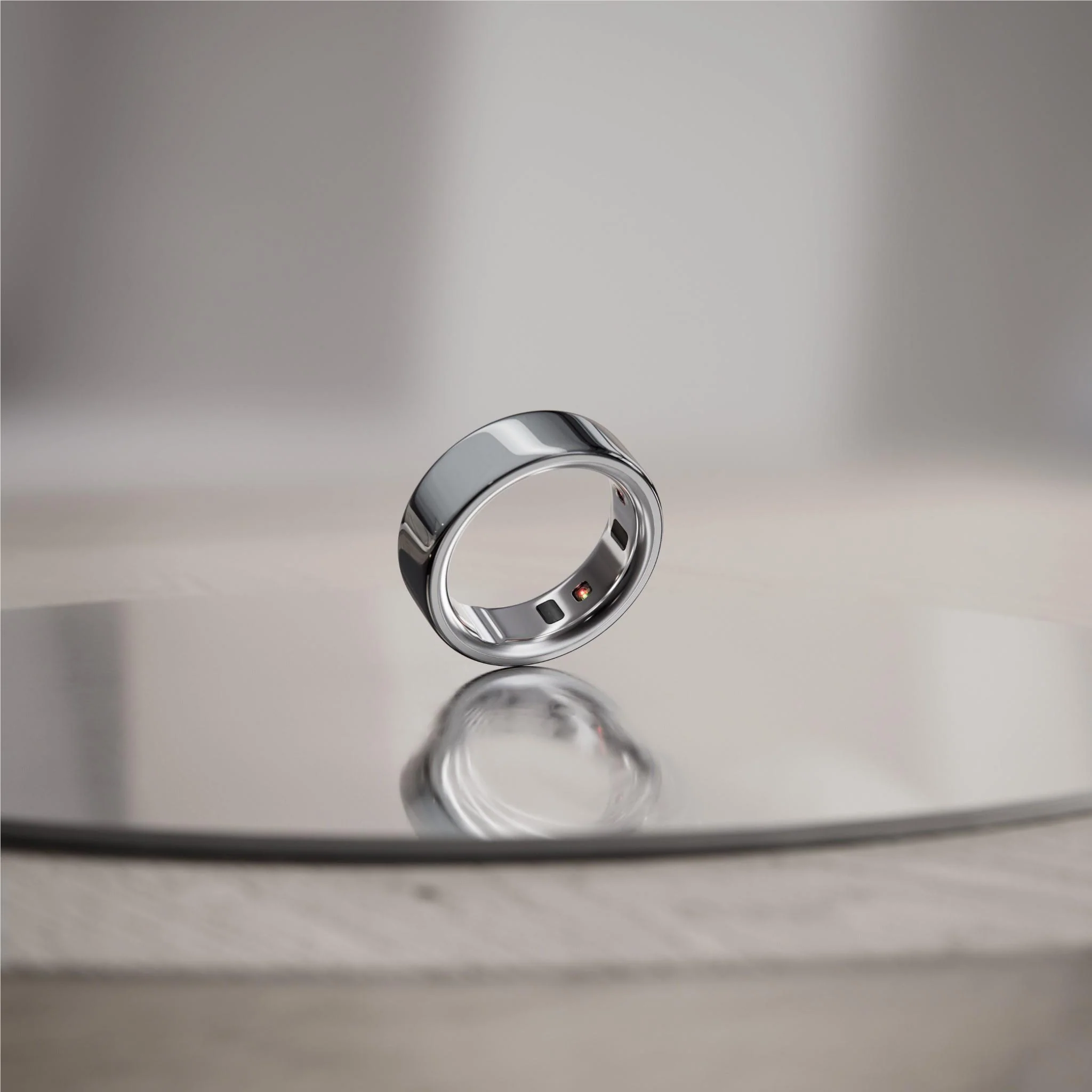 Oura Ring 4 [Size 9] (Silver) - Image 8