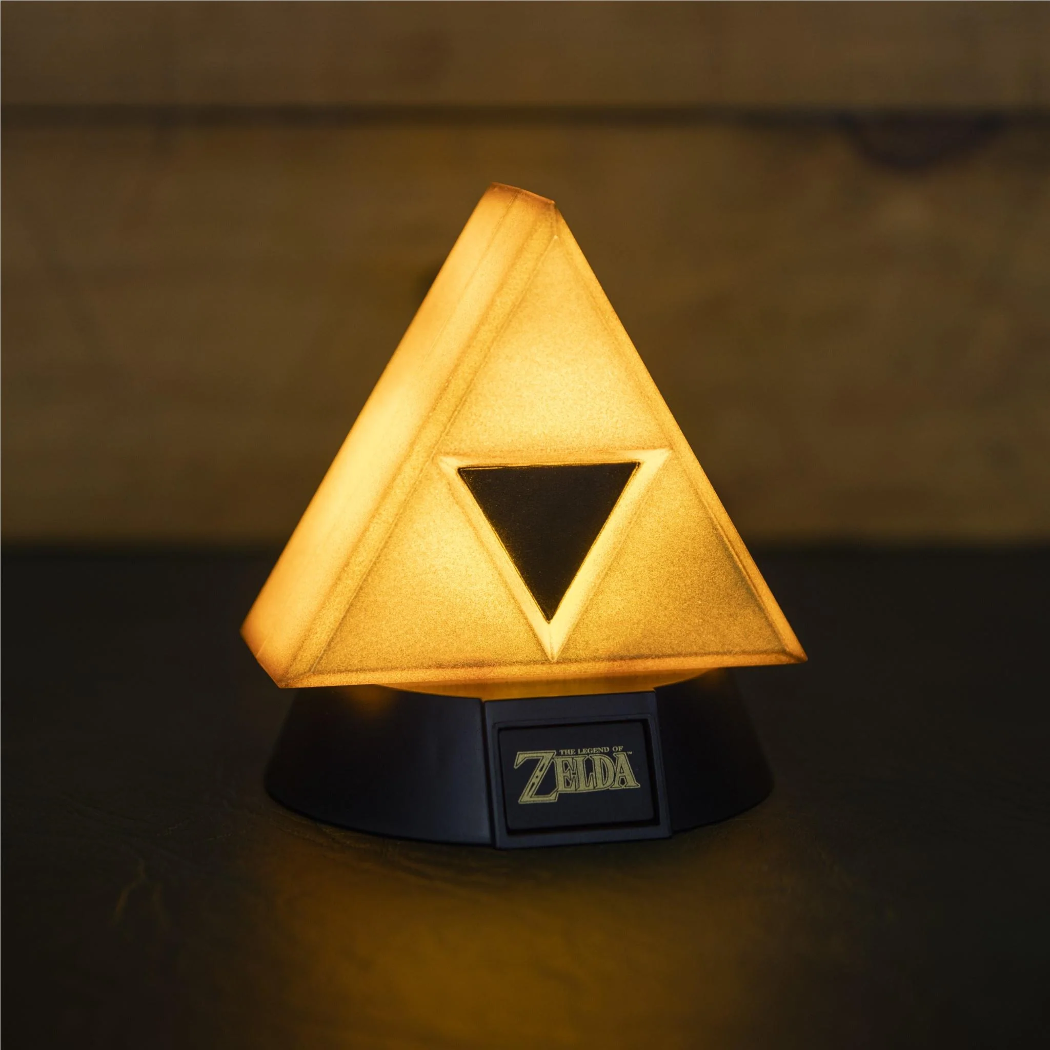 Paladone Icons Light (The Legend of Zelda - Gold Triforce) - Image 3