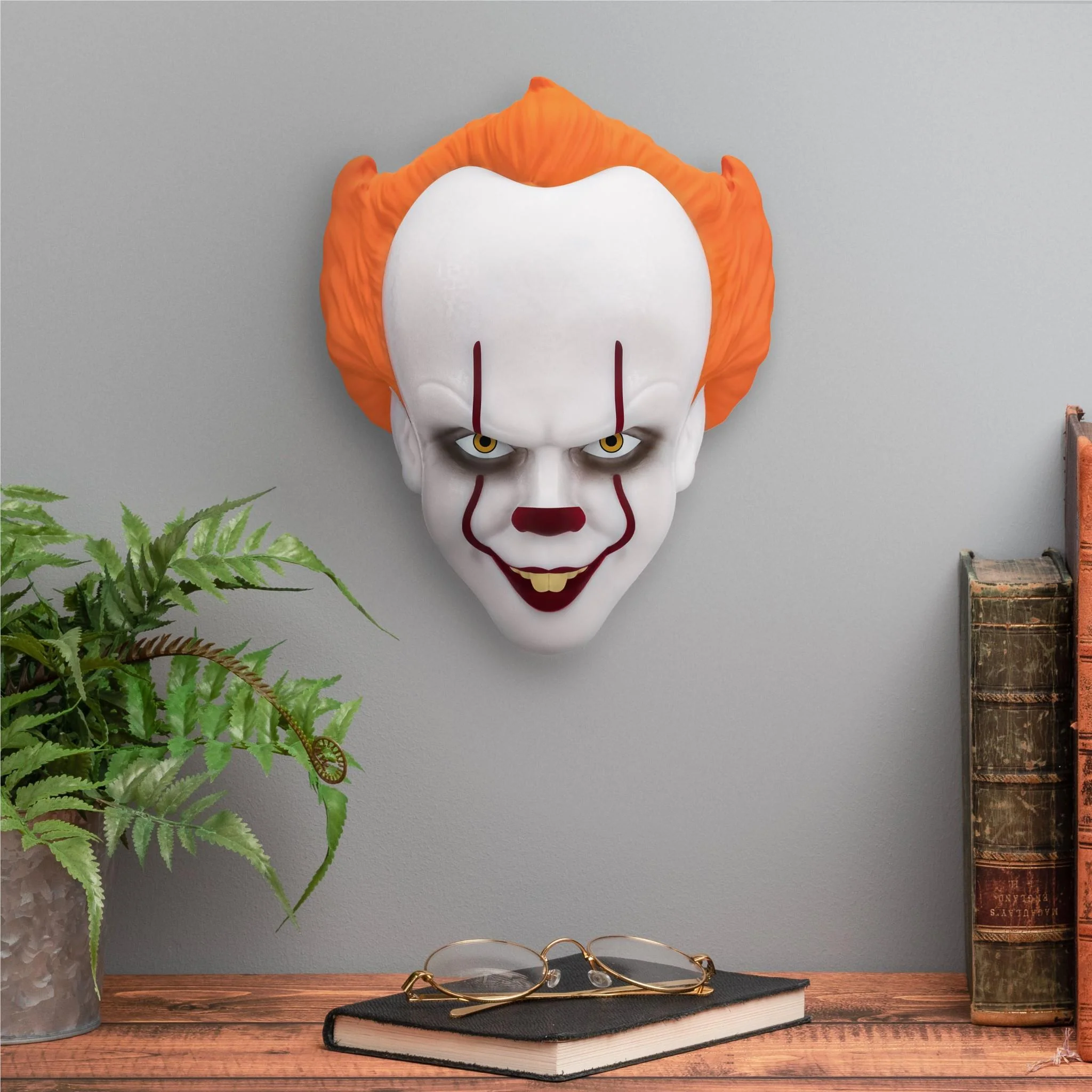 Paladone IT Pennywise Mask Light - Image 7