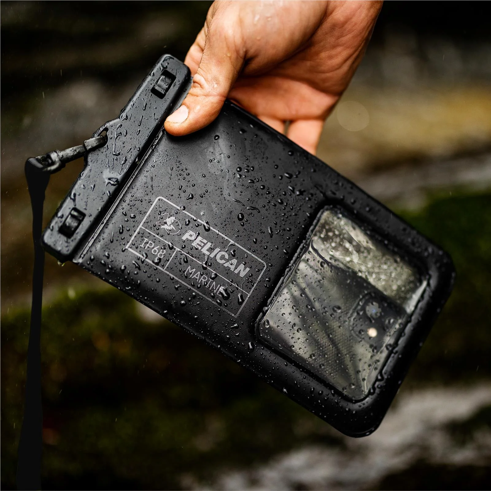 Pelican Marine Universal Floating Phone Pouch (Stealth Black) - Image 8