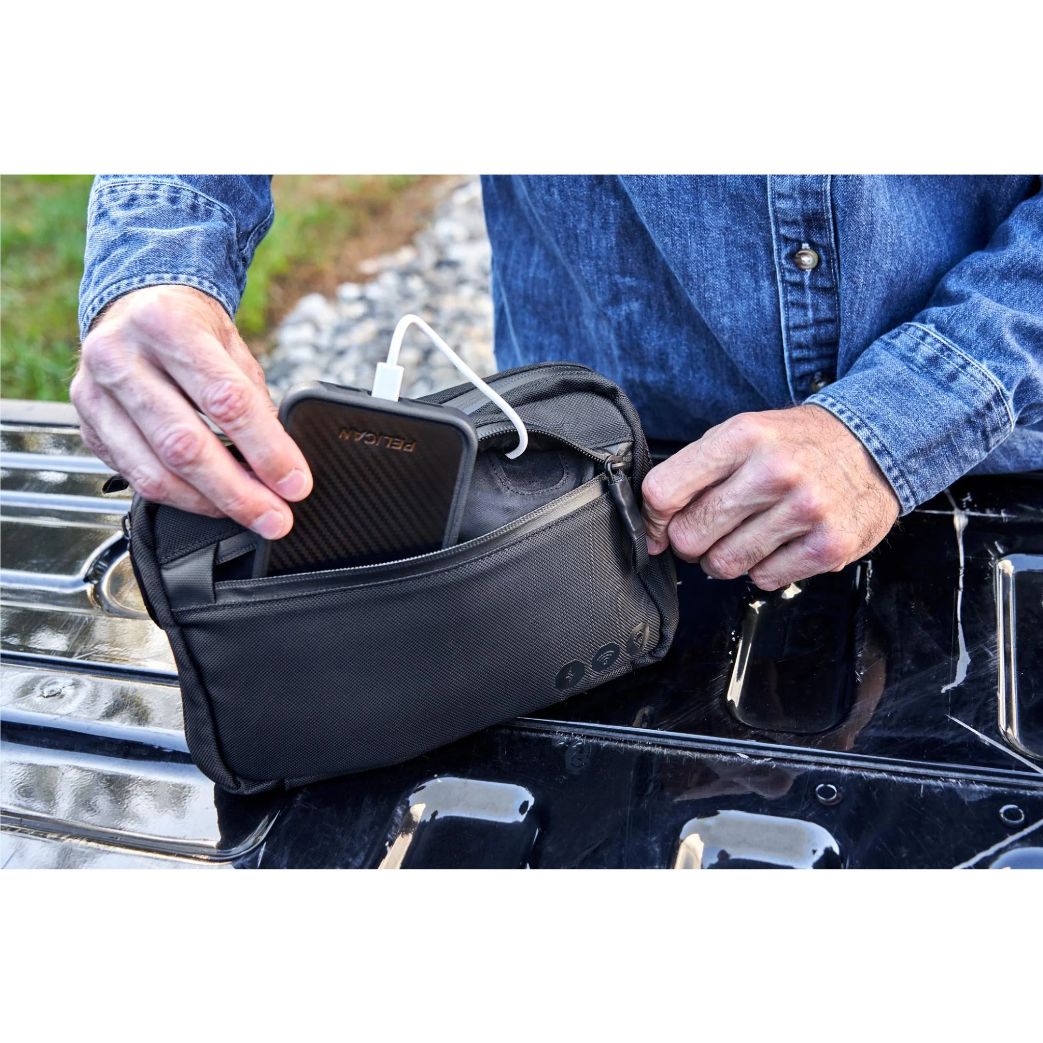 Pelican Traveler Tech Organiser (Black) - Image 8