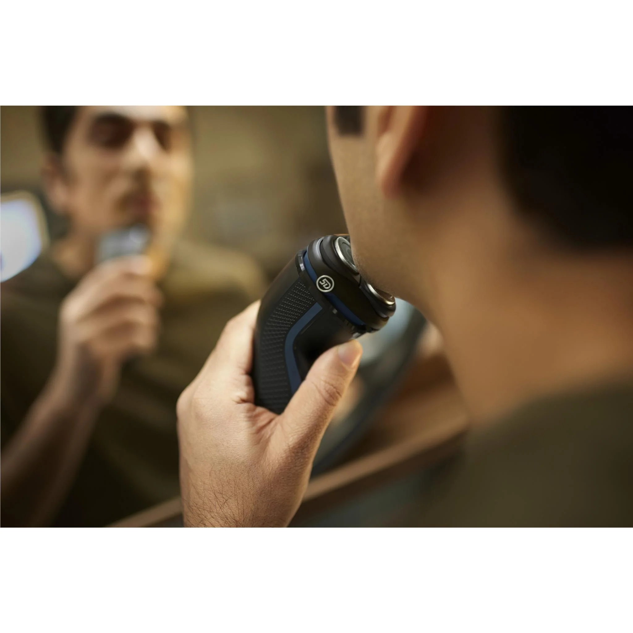 Philips Shaver Series 3000 Wet & Dry Electric Shaver - Image 4