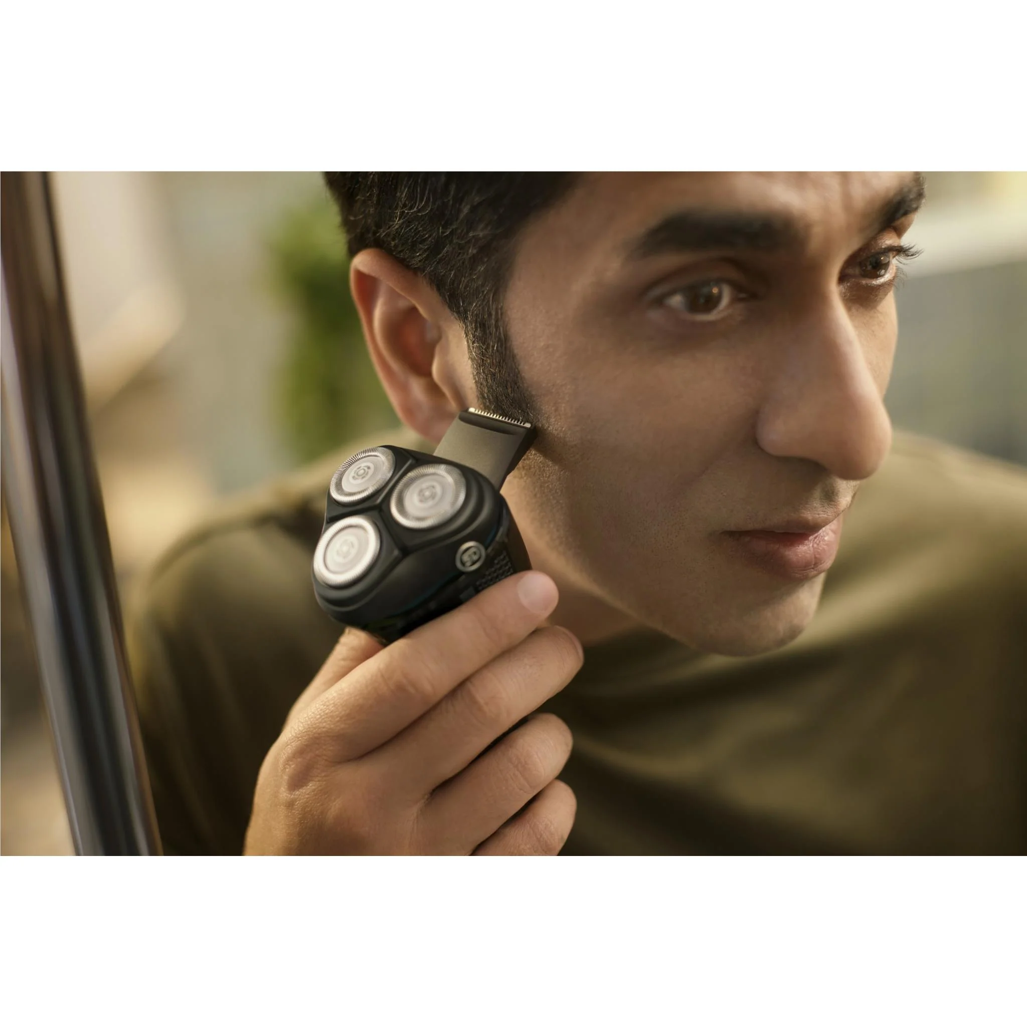 Philips Shaver Series 3000 Wet & Dry Electric Shaver - Image 6