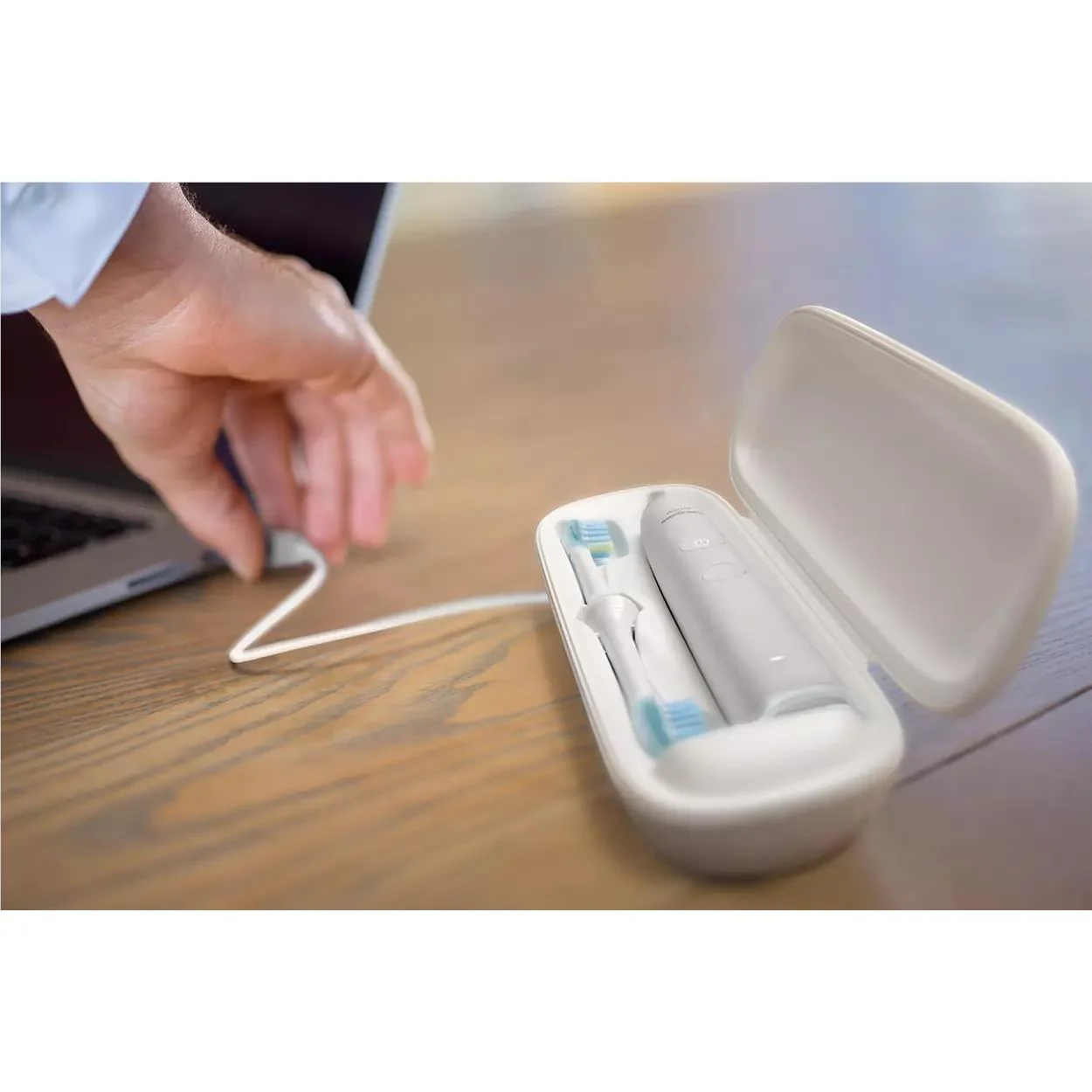 Philips Sonicare DiamondClean 9000 Electric Toothbrush (White) - Image 3
