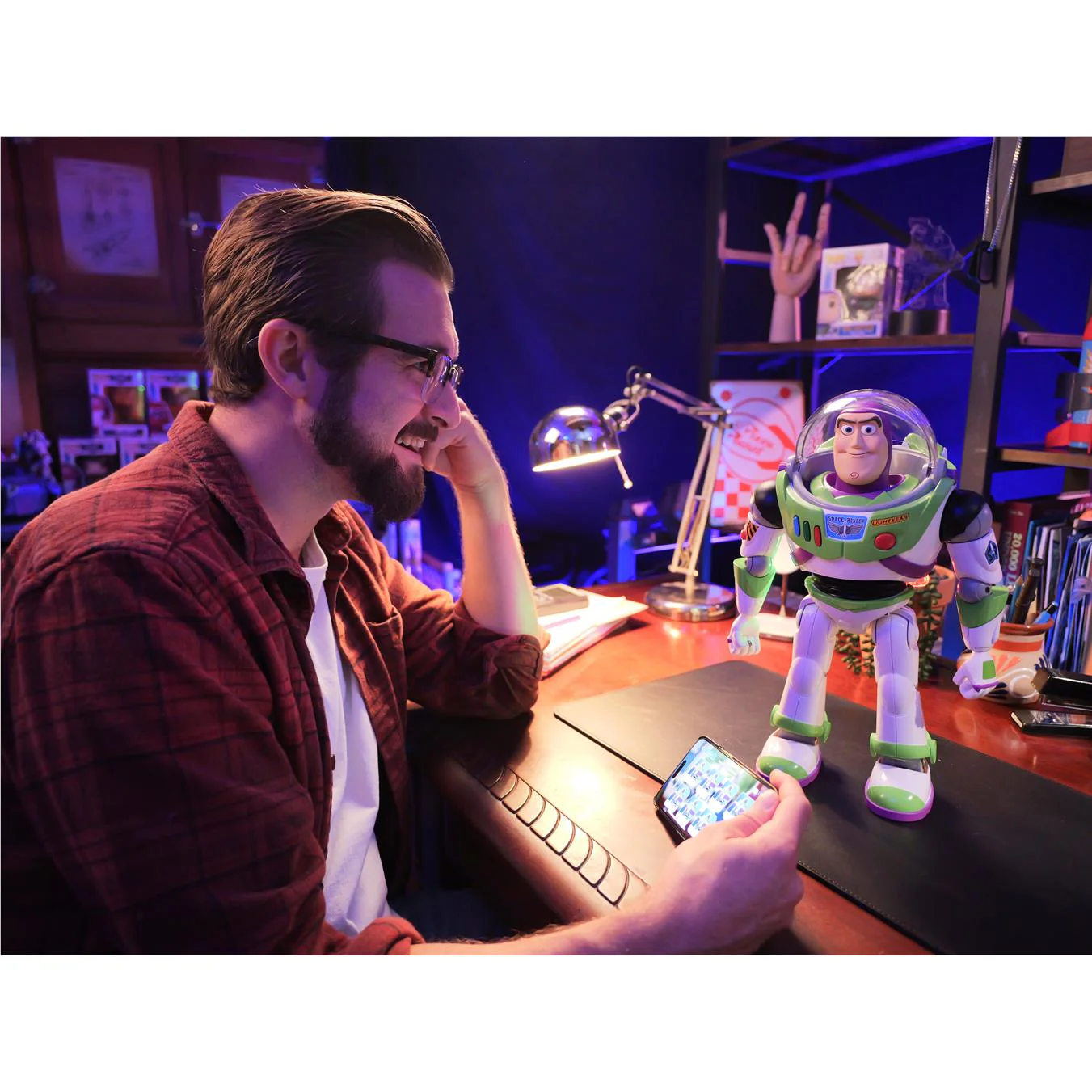 Robosen Buzz Lightyear Toy Story - Image 9