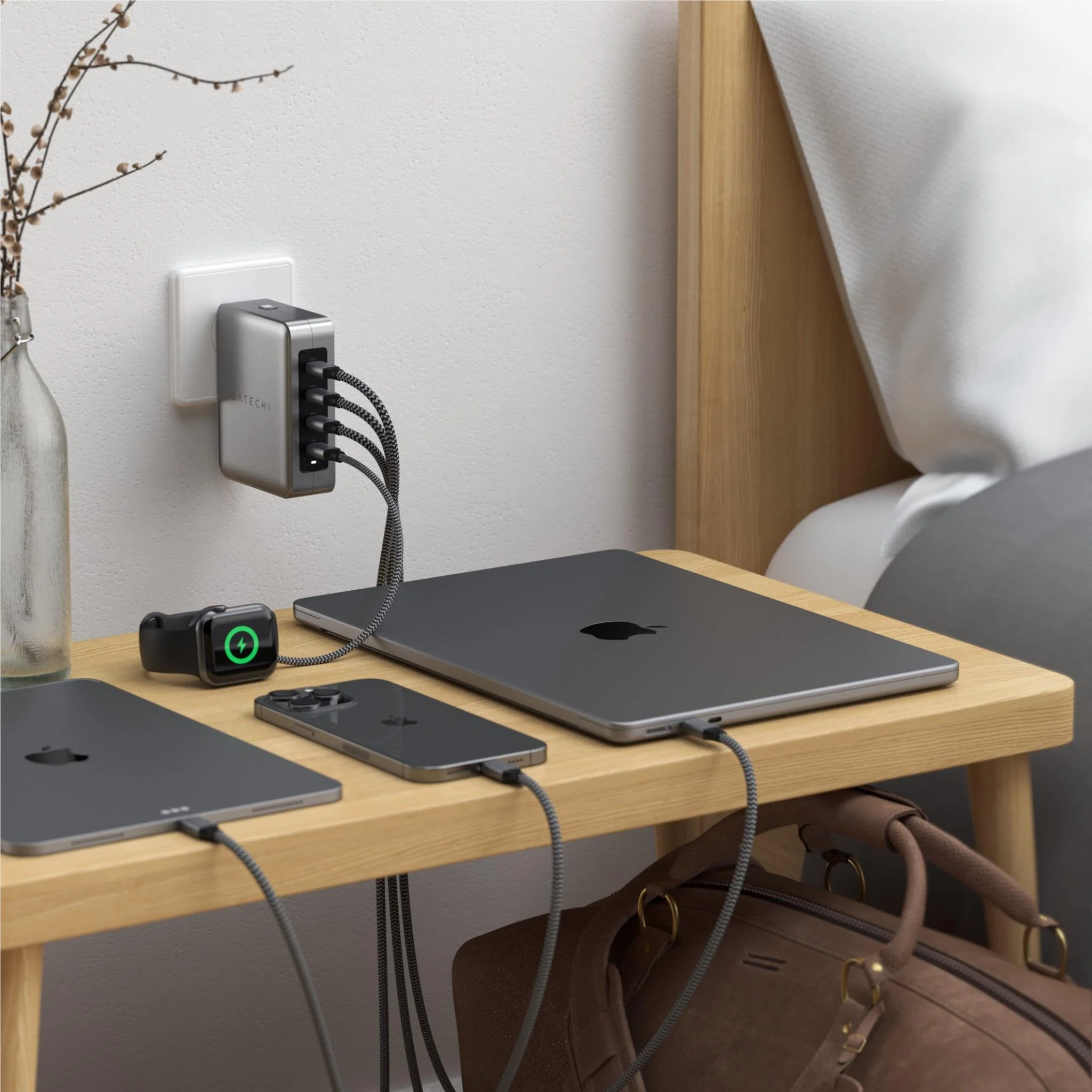Satechi 145W USB-C 4-Port GaN Travel Wall Charger - Image 5