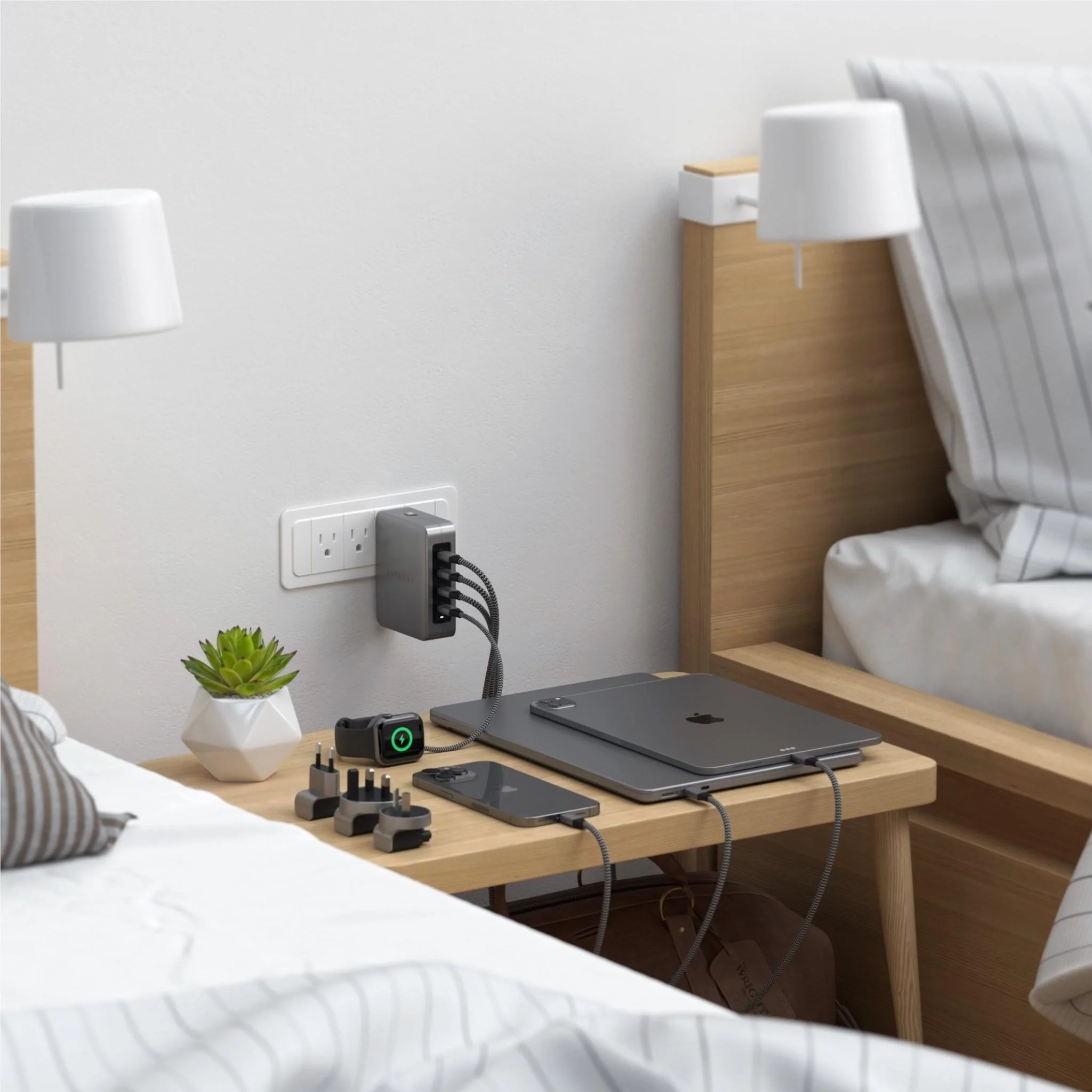 Satechi 145W USB-C 4-Port GaN Travel Wall Charger - Image 7