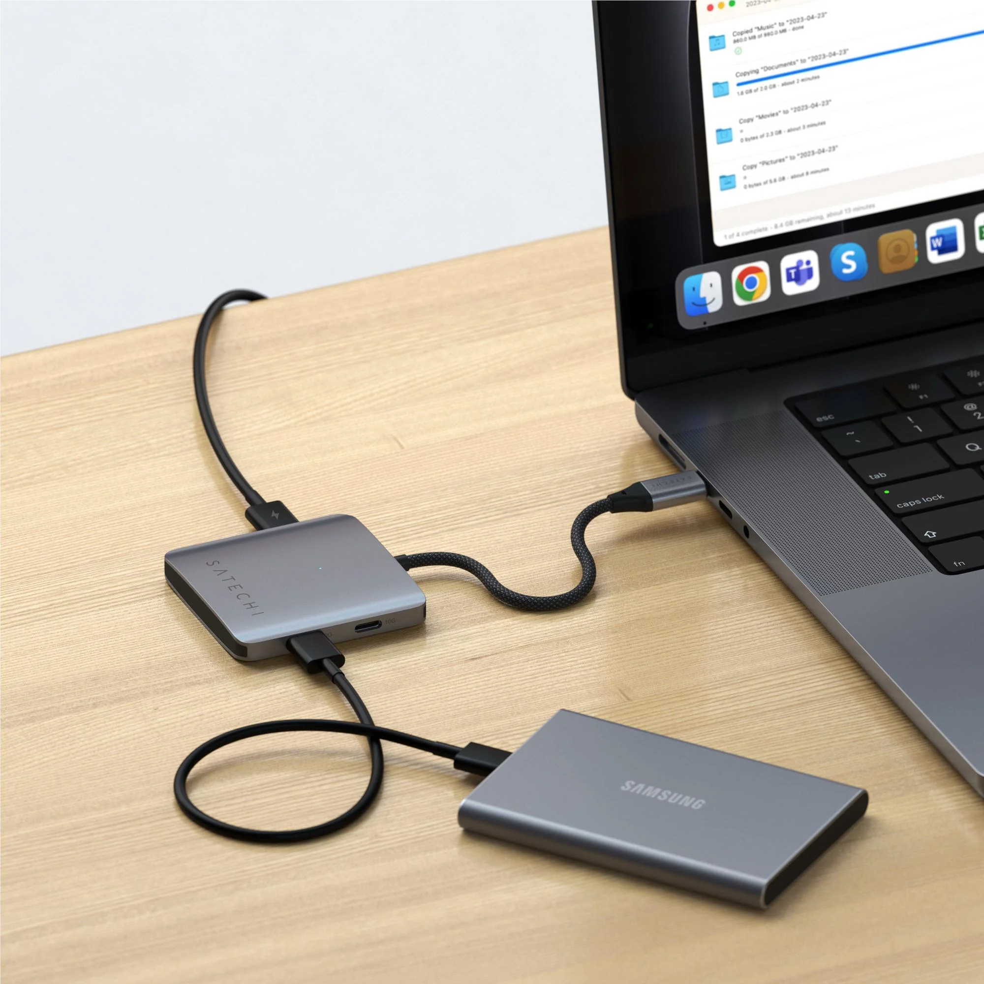 Satechi 4-Port USB-C Hub with PD (Space Grey) - Image 5