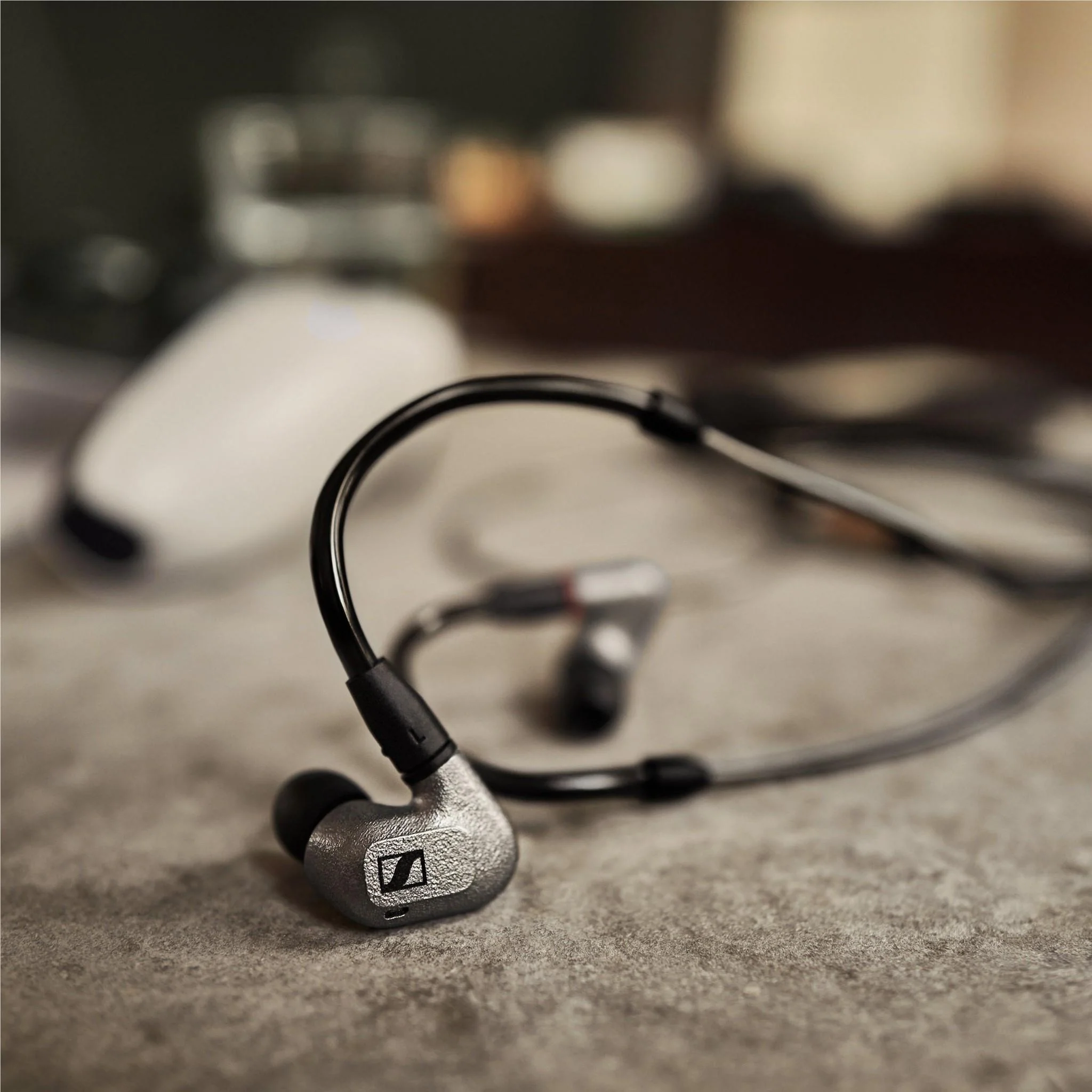 Sennheiser IE 600 In-Ear Wired Headphones - Image 9