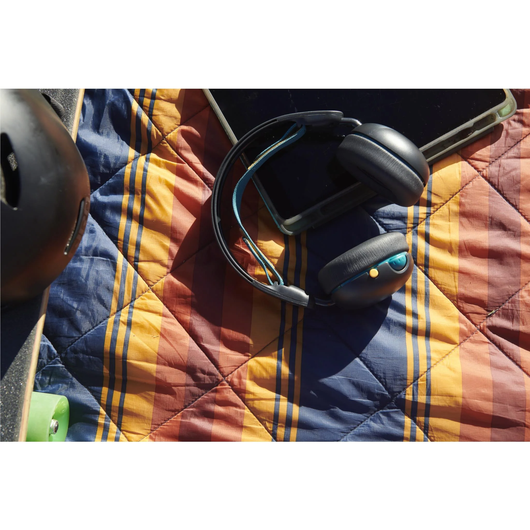 Skullcandy Grom Wireless Kids Headphones (Black) - Image 9