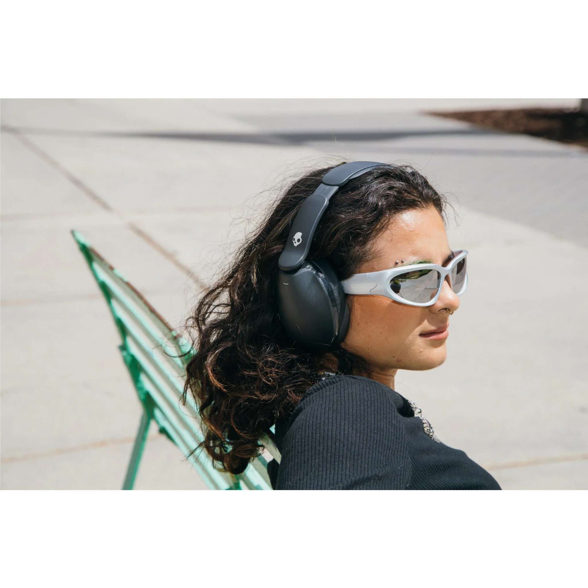 Skullcandy Hesh 360 Wireless Over-ear Headphones (True Black) - Image 4