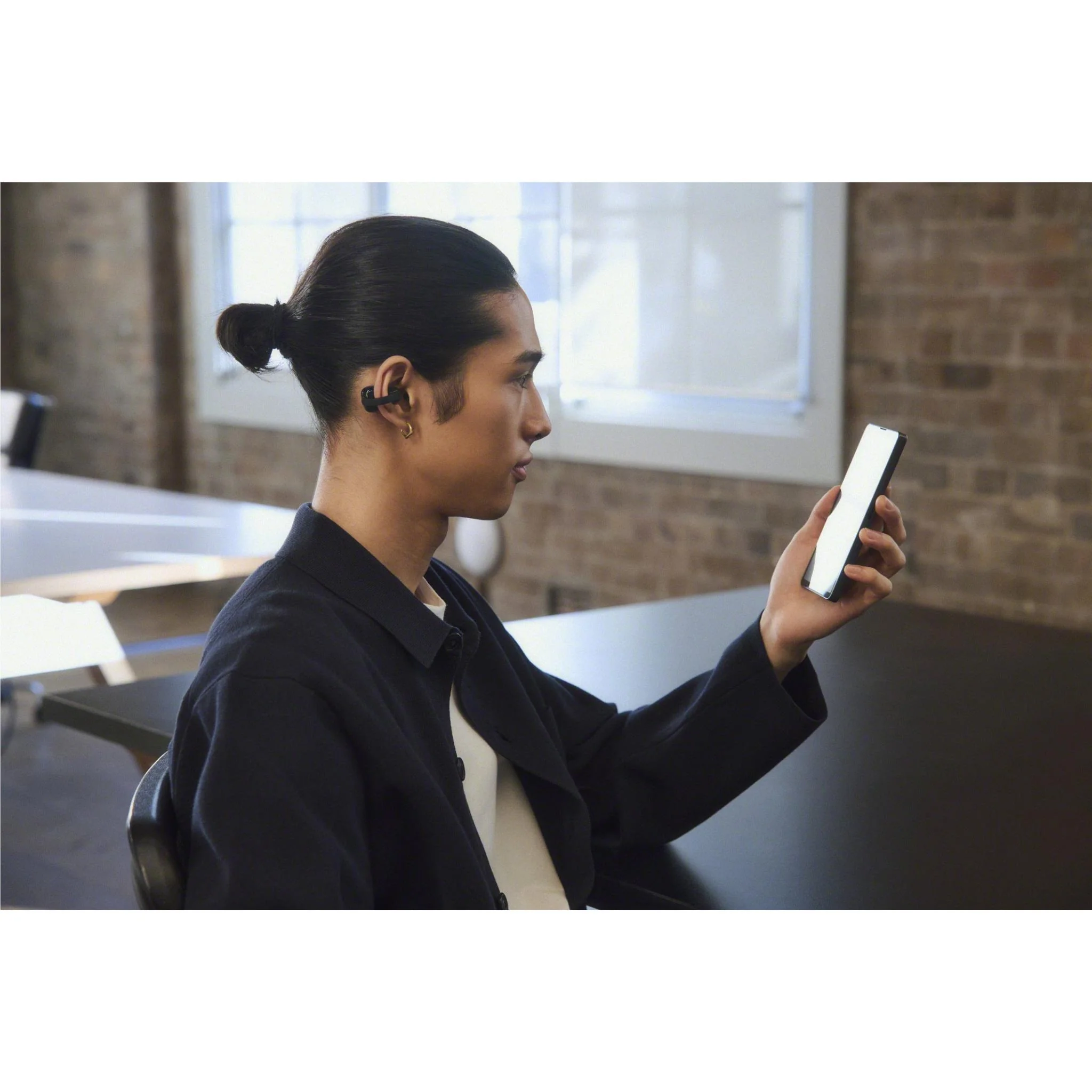 Sony LinkBuds Clip Truly Wireless Earbuds (Black) - Image 11