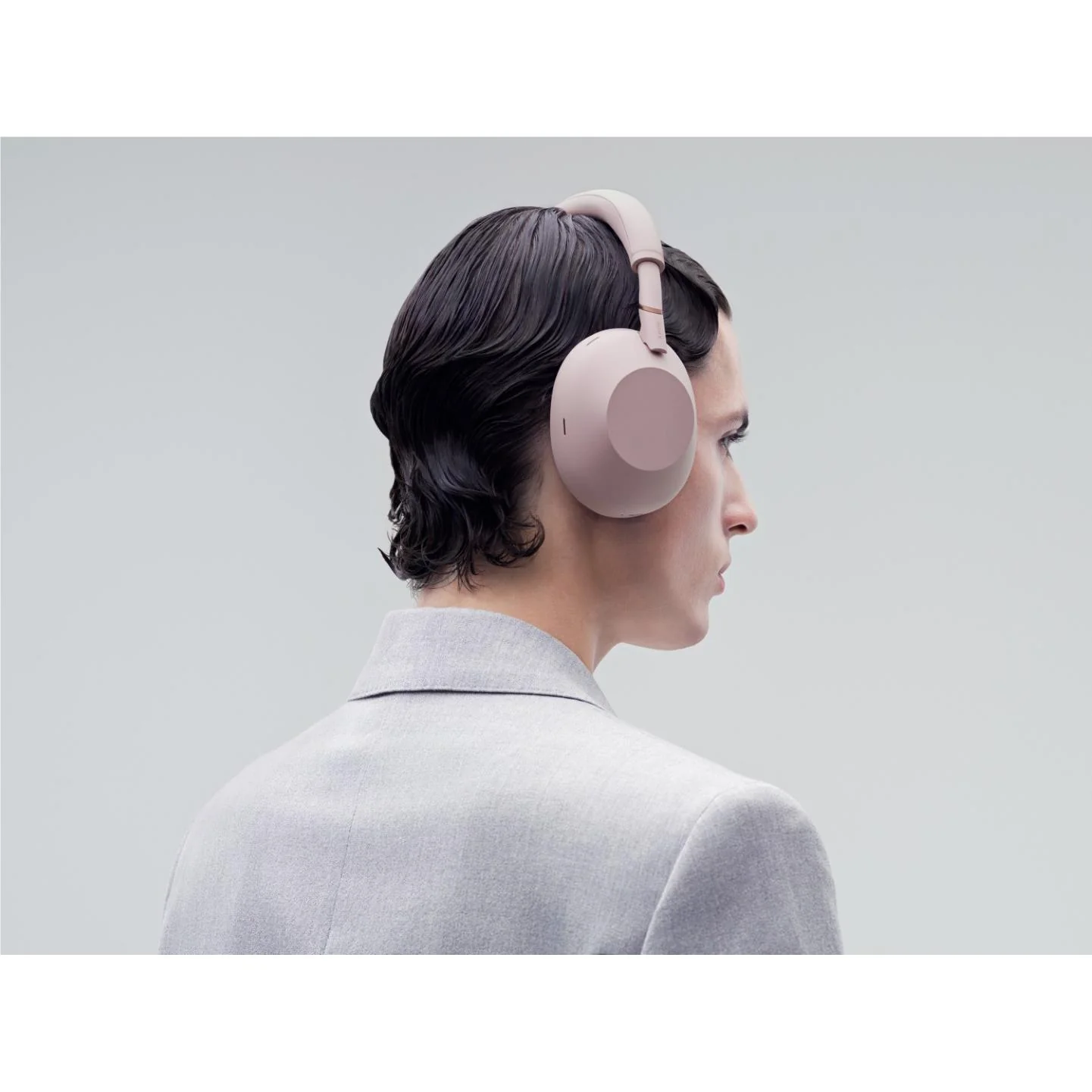 Sony WH-1000XM6 Premium Noise Cancelling Wireless Over-Ear Headphones (Sand Pink) - Image 9