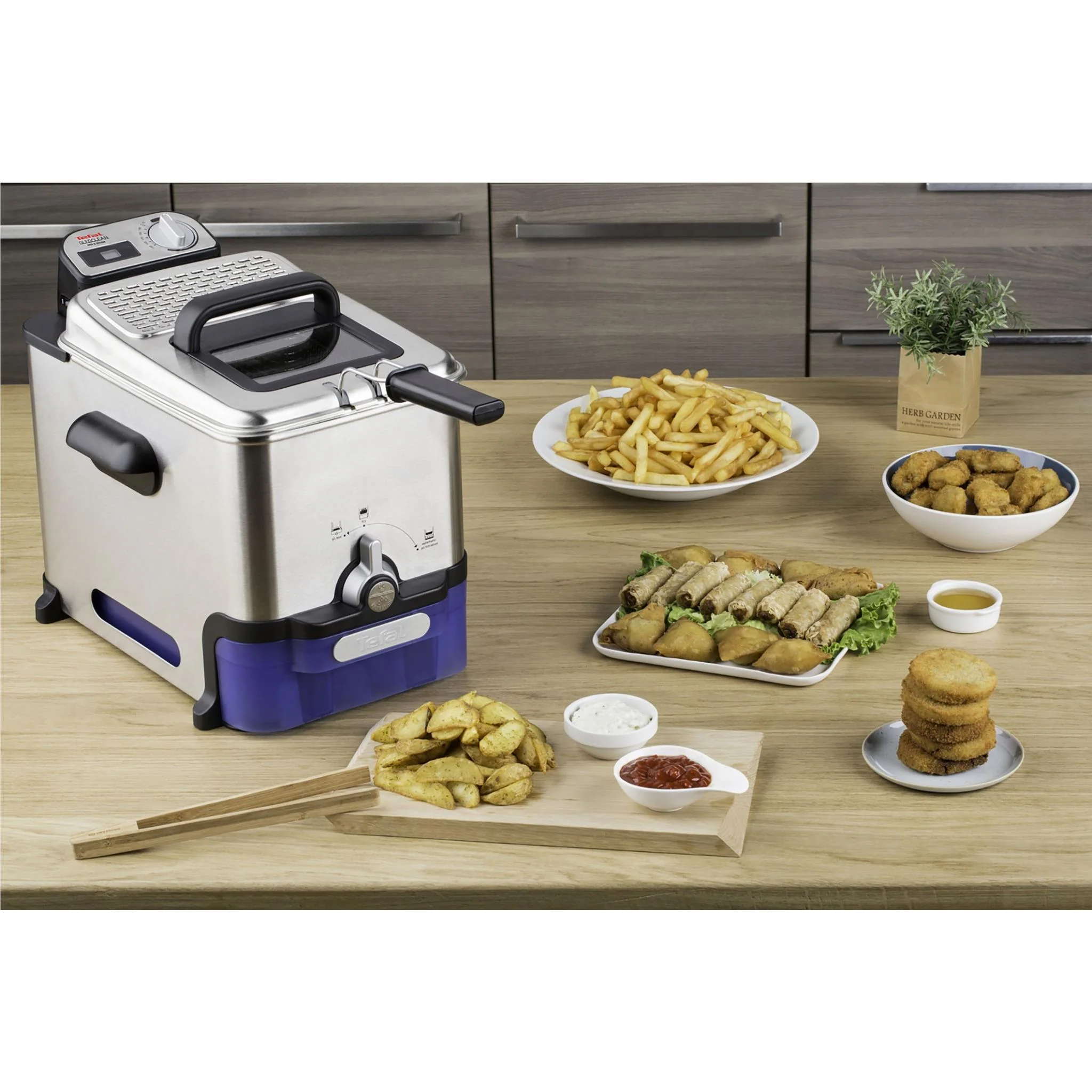 Tefal OleoClean Pro Deep Fryer - Image 3