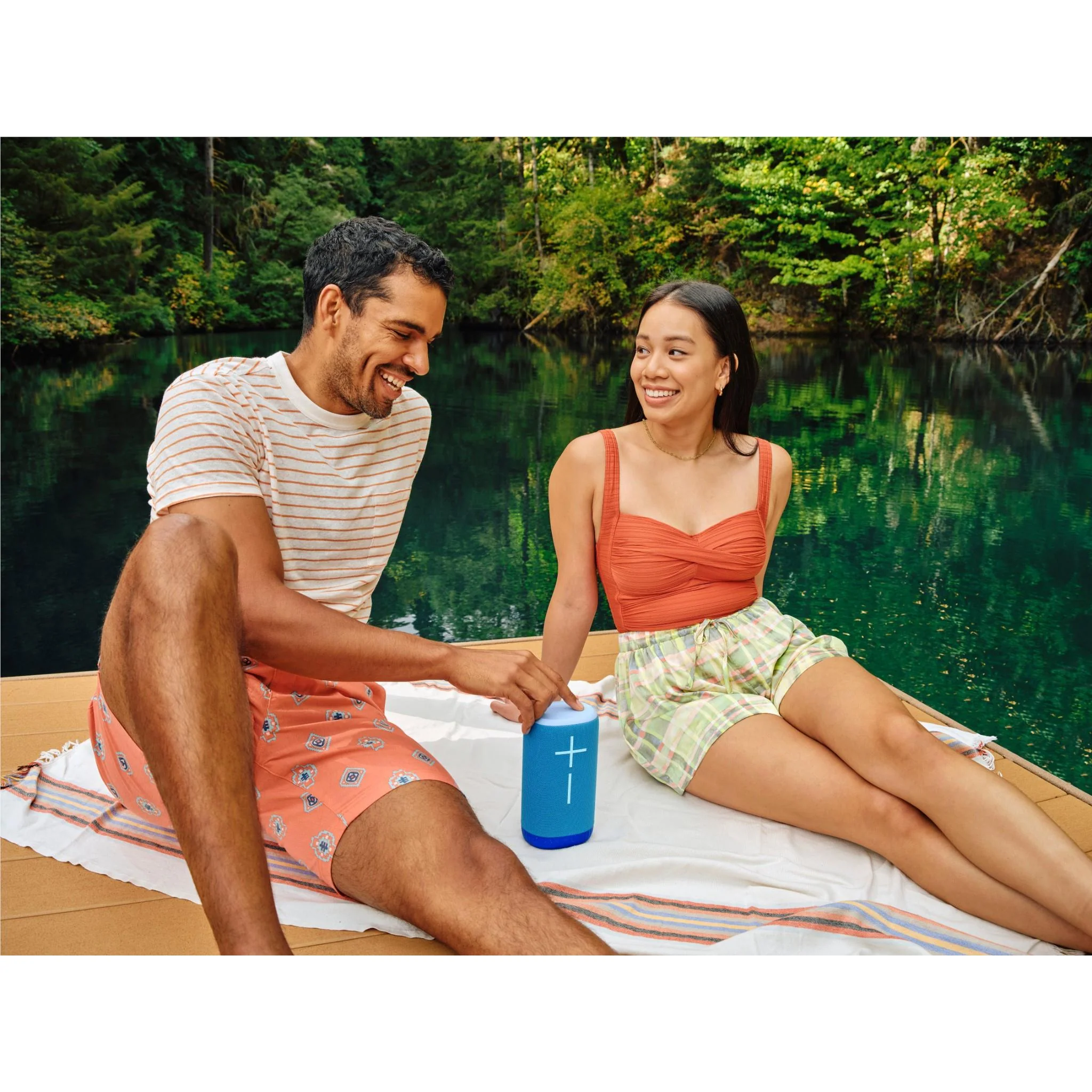 Ultimate Ears EVERBOOM Portable Bluetooth Speaker (Cobalt Blue) - Image 11